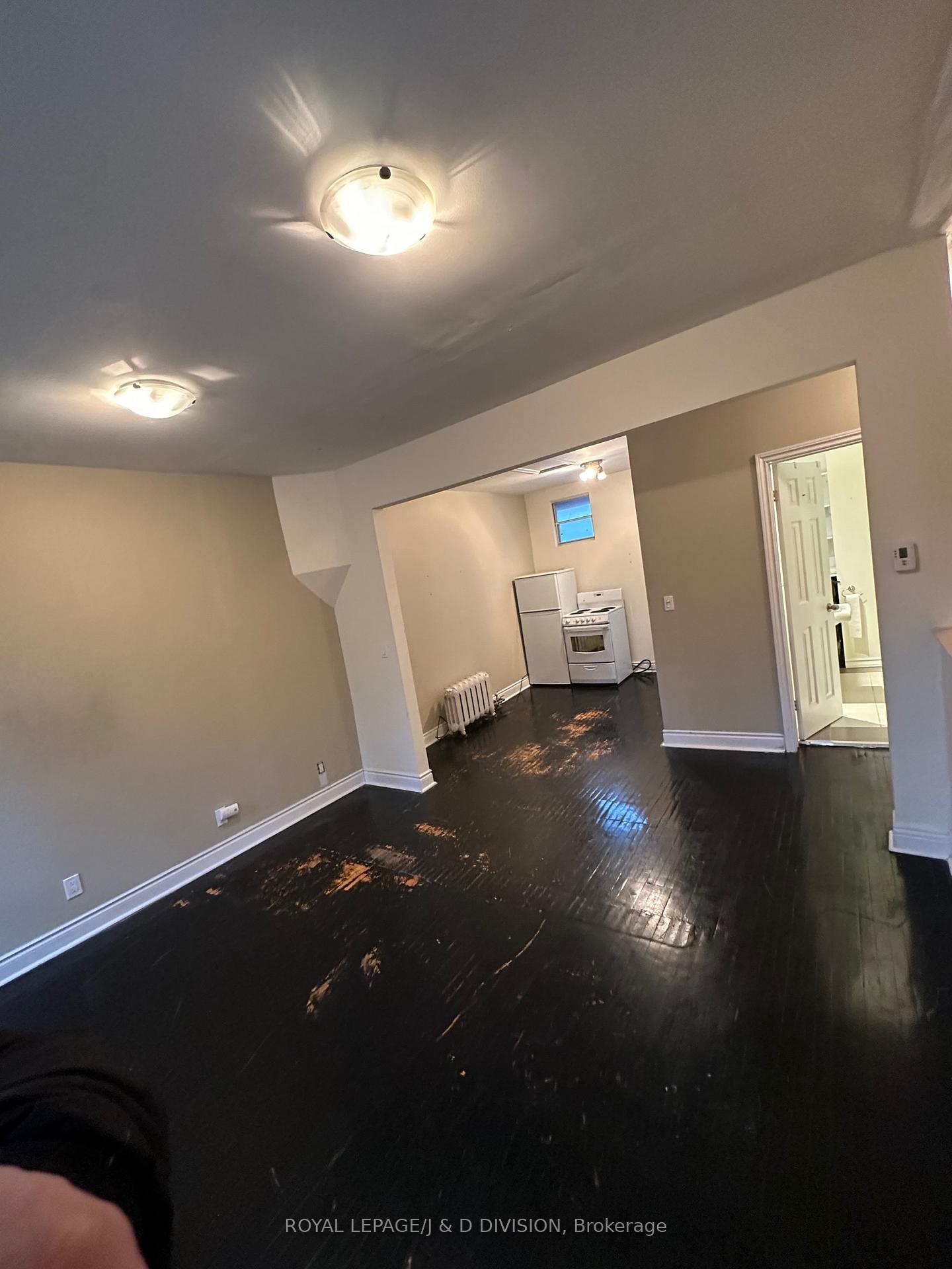 Photo 7 of Unit Upper, 9 Irwin Avenue, Toronto, Bay Street Corridor — HOMEH