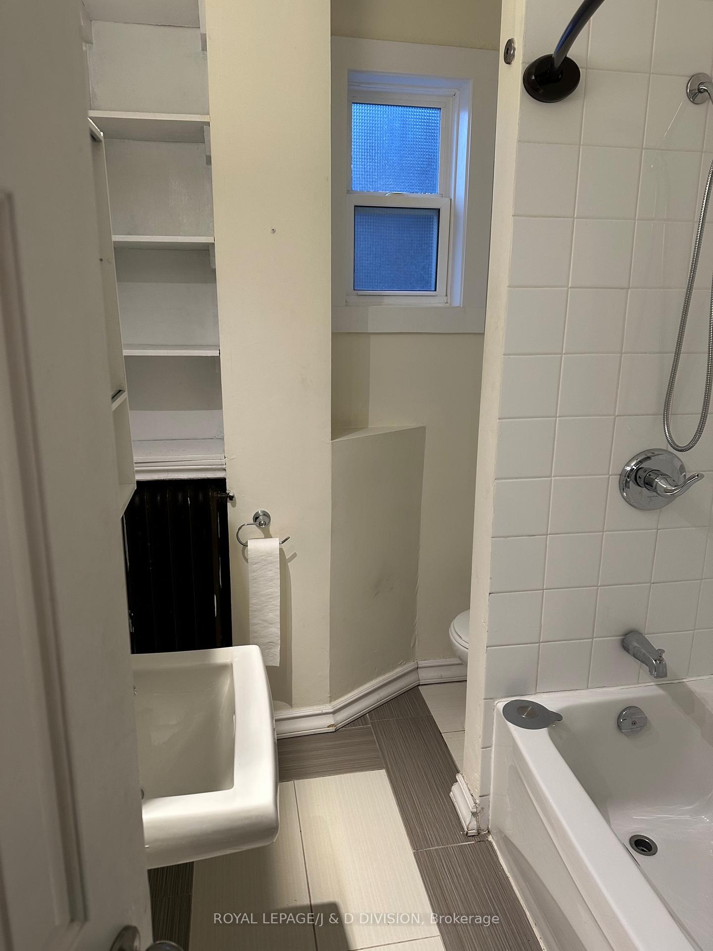 Photo 10 of Unit Upper, 9 Irwin Avenue, Toronto, Bay Street Corridor — HOMEH