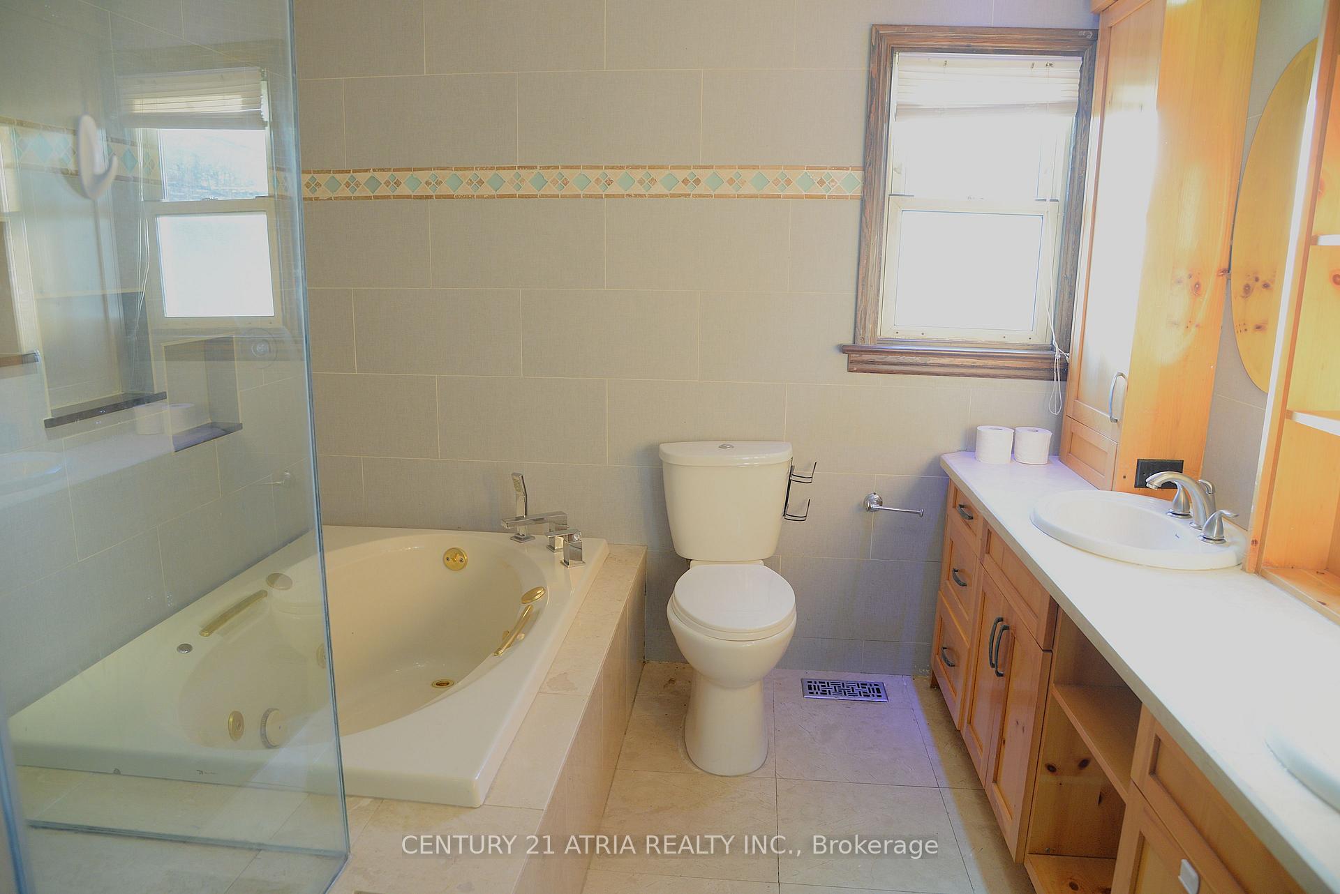 Photo 13 of 7 McMann Drive, Thorold, Thorold Downtown — HOMEH