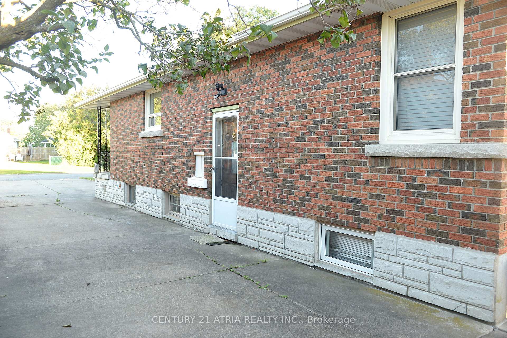 Photo 30 of 7 McMann Drive, Thorold, Thorold Downtown — HOMEH