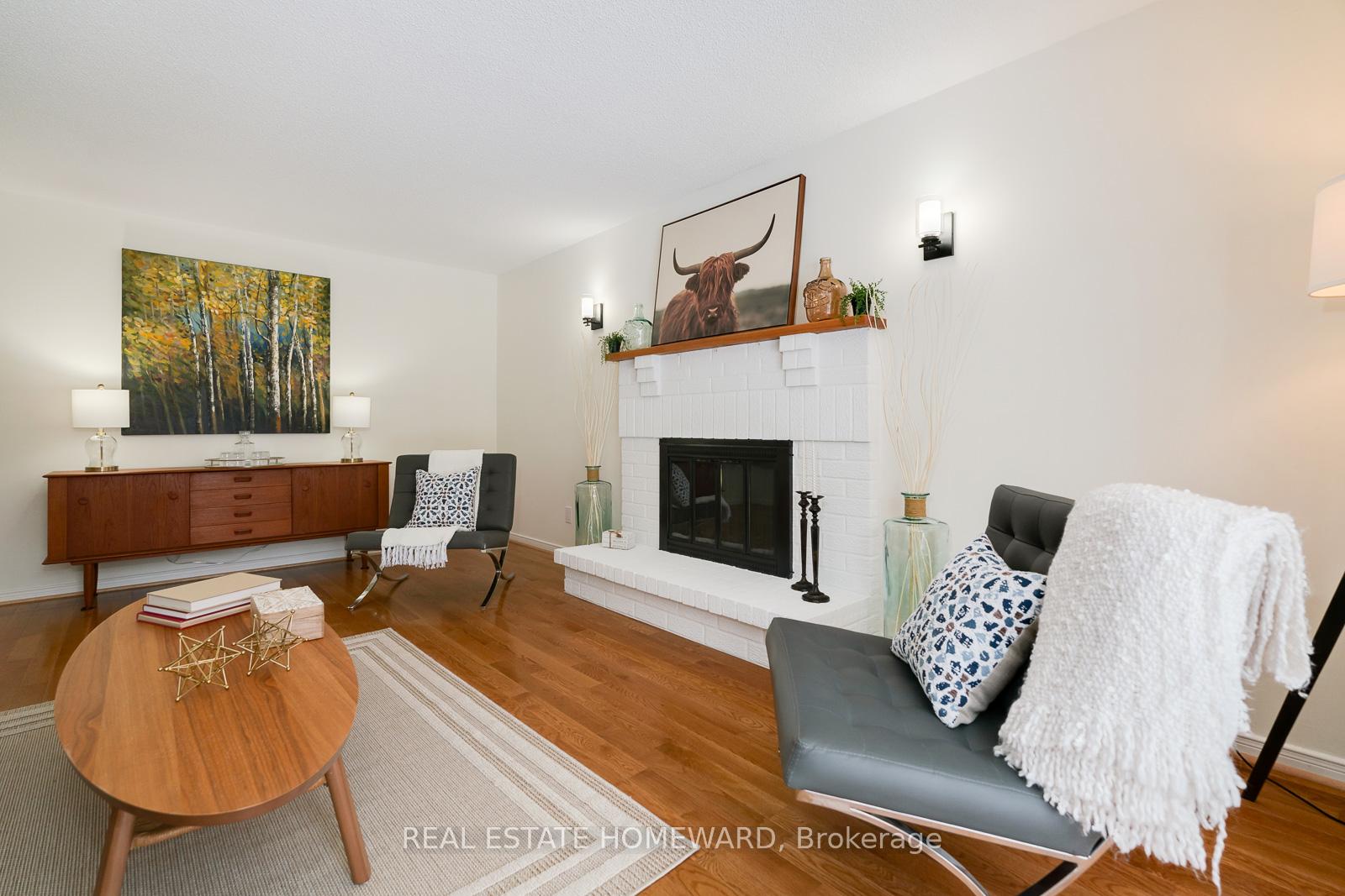 Photo 8 of 5 Karen Ann Crescent, Scarborough, Woburn — HOMEH