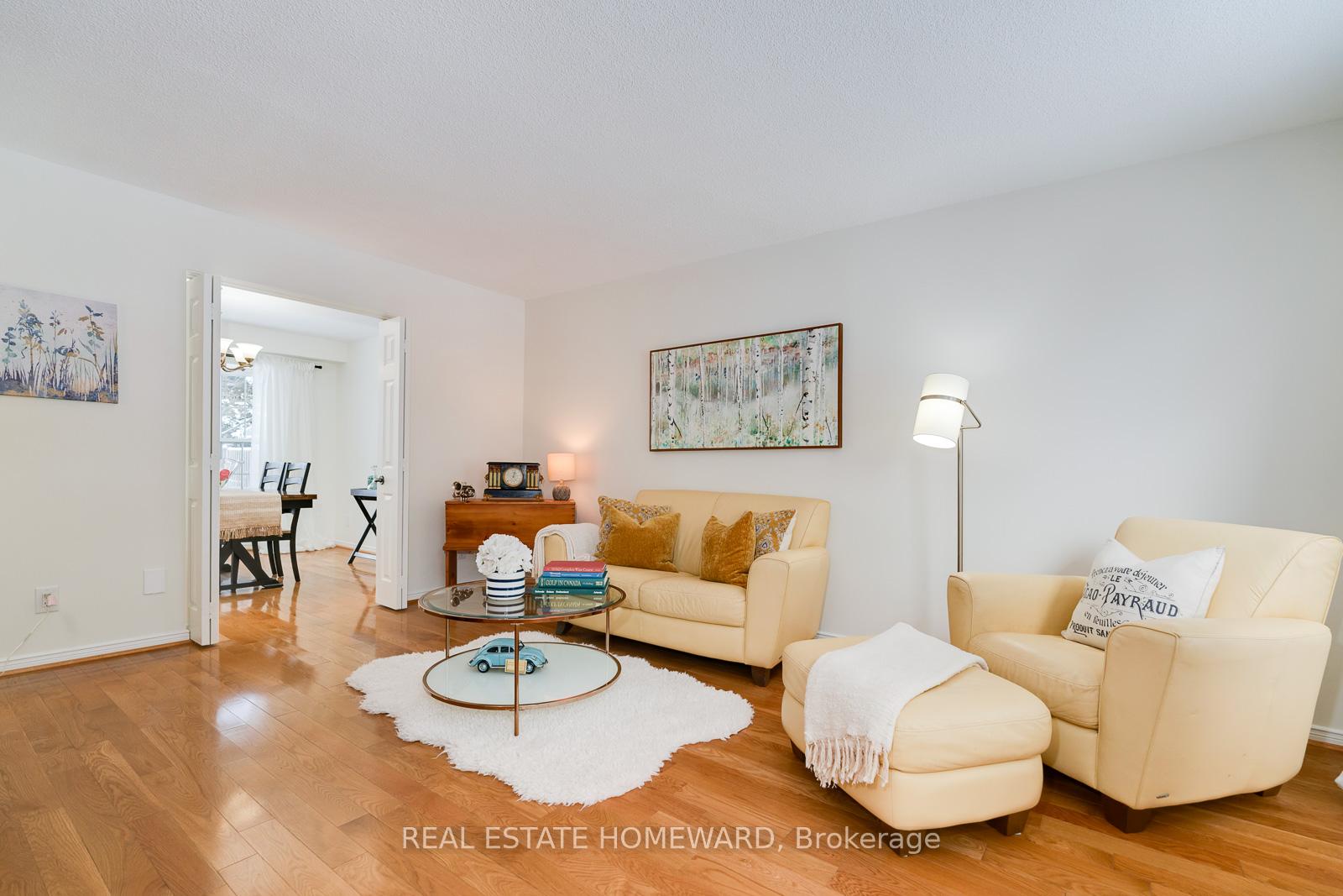 Photo 10 of 5 Karen Ann Crescent, Scarborough, Woburn — HOMEH