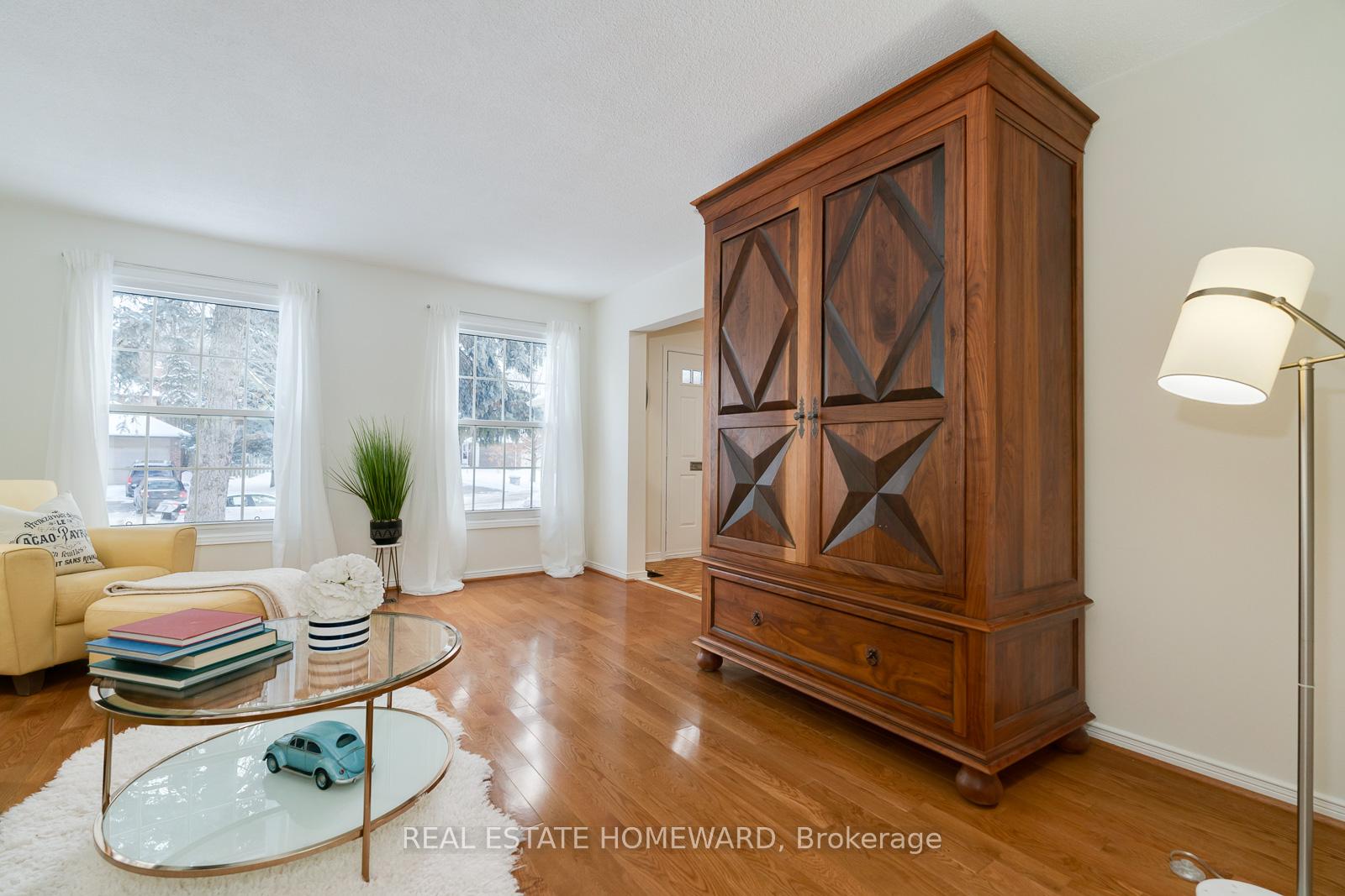 Photo 14 of 5 Karen Ann Crescent, Scarborough, Woburn — HOMEH
