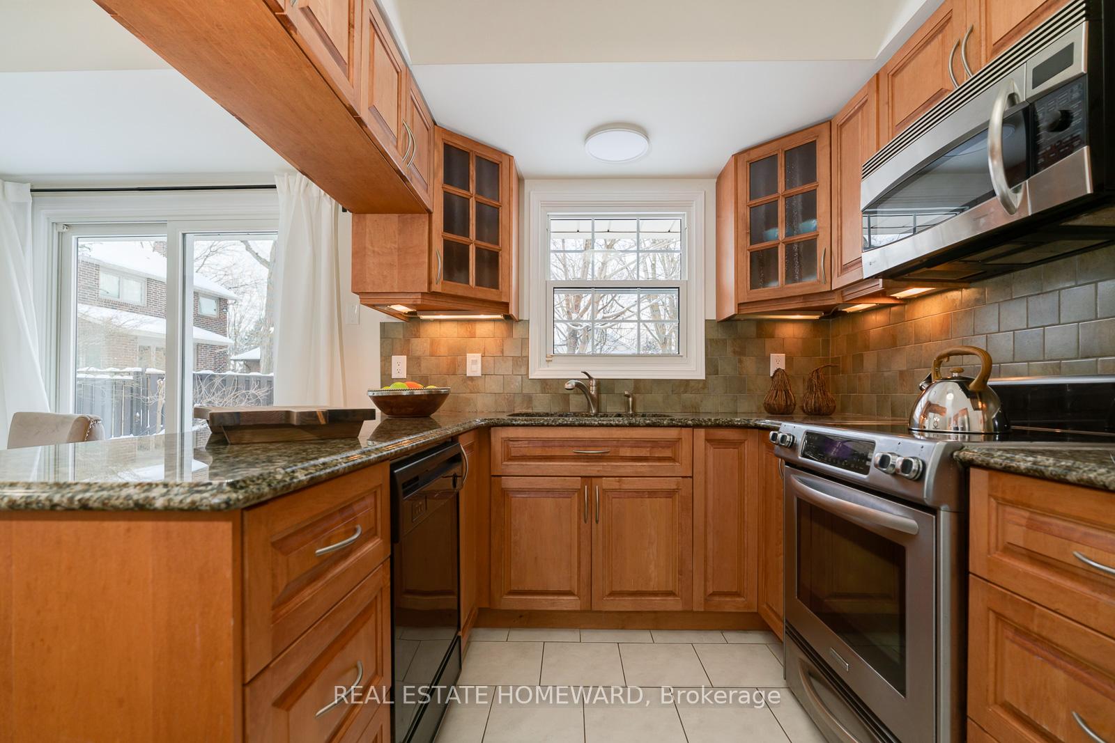 Photo 18 of 5 Karen Ann Crescent, Scarborough, Woburn — HOMEH
