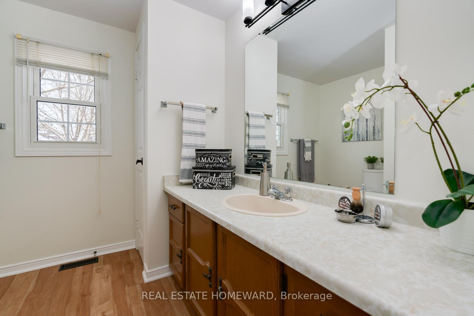 Photo 33 of 5 Karen Ann Crescent, Scarborough, Woburn — HOMEH