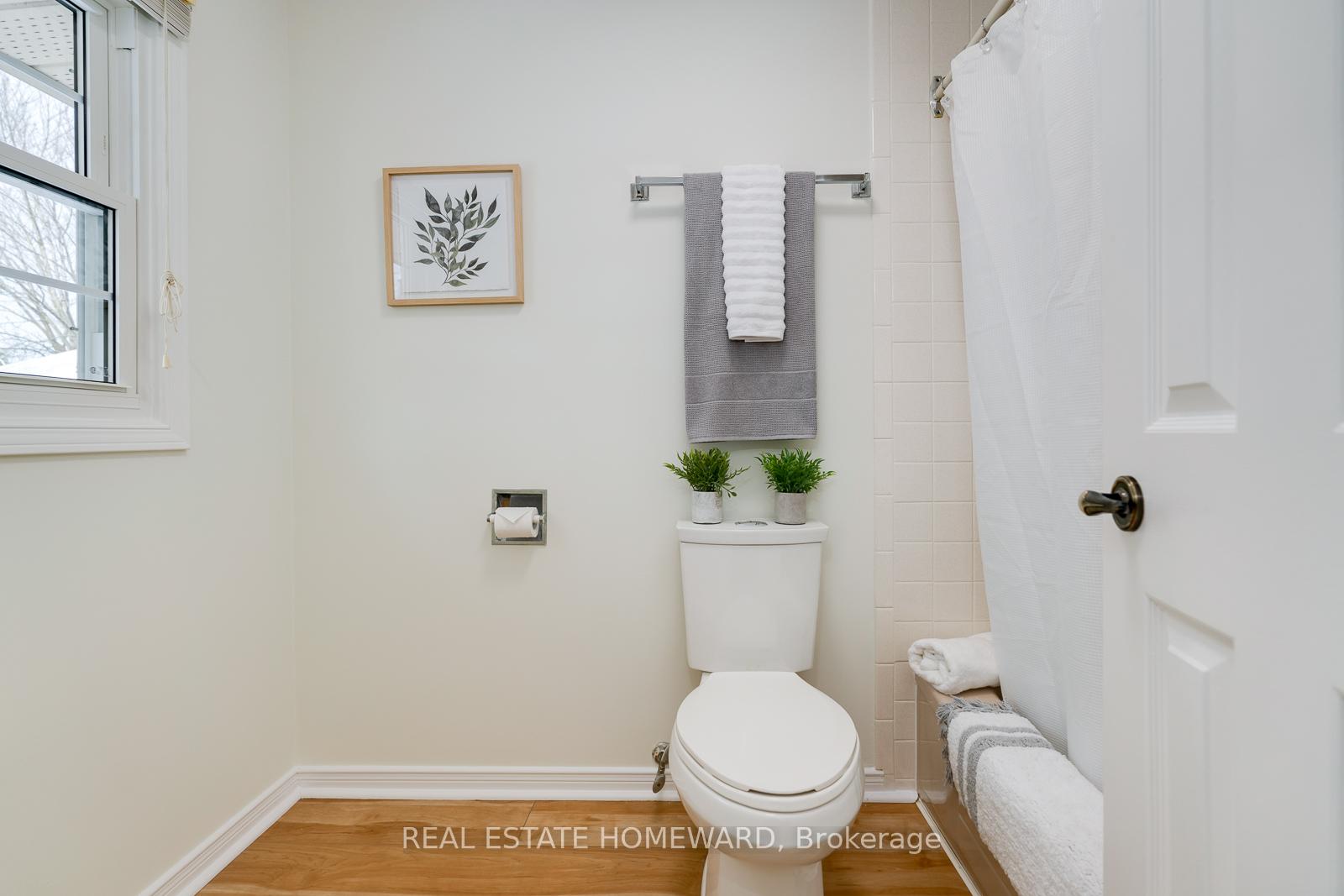 Photo 39 of 5 Karen Ann Crescent, Scarborough, Woburn — HOMEH