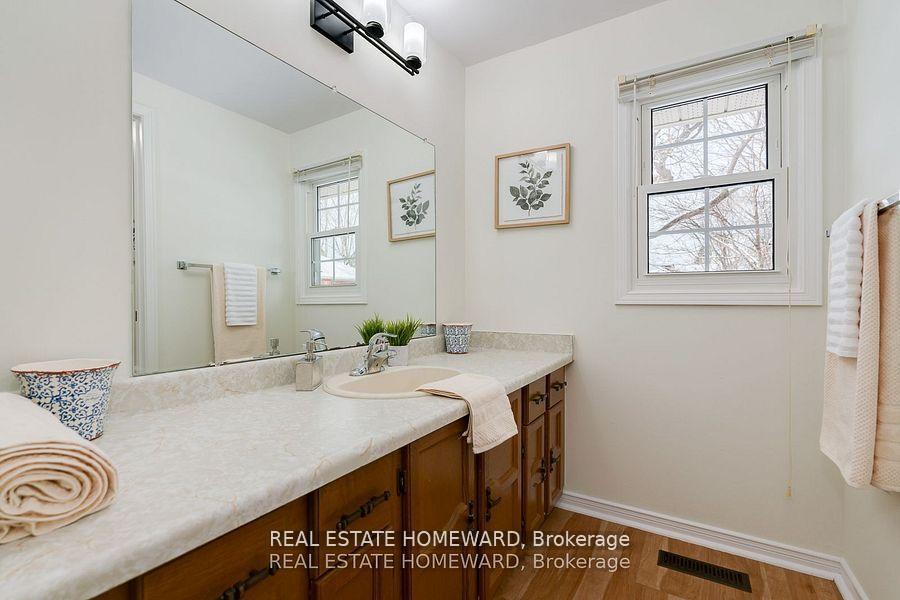 Photo 40 of 5 Karen Ann Crescent, Scarborough, Woburn — HOMEH