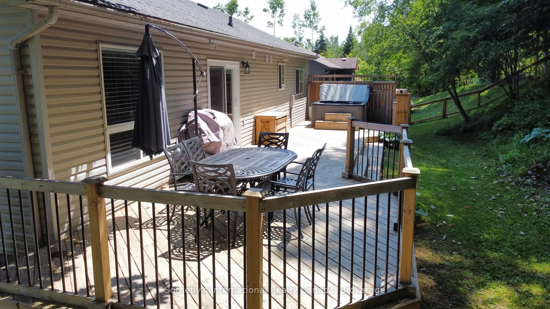 Photo 5 of 17 Sugarbush Road, Oro-Medonte, Sugarbush — HOMEH