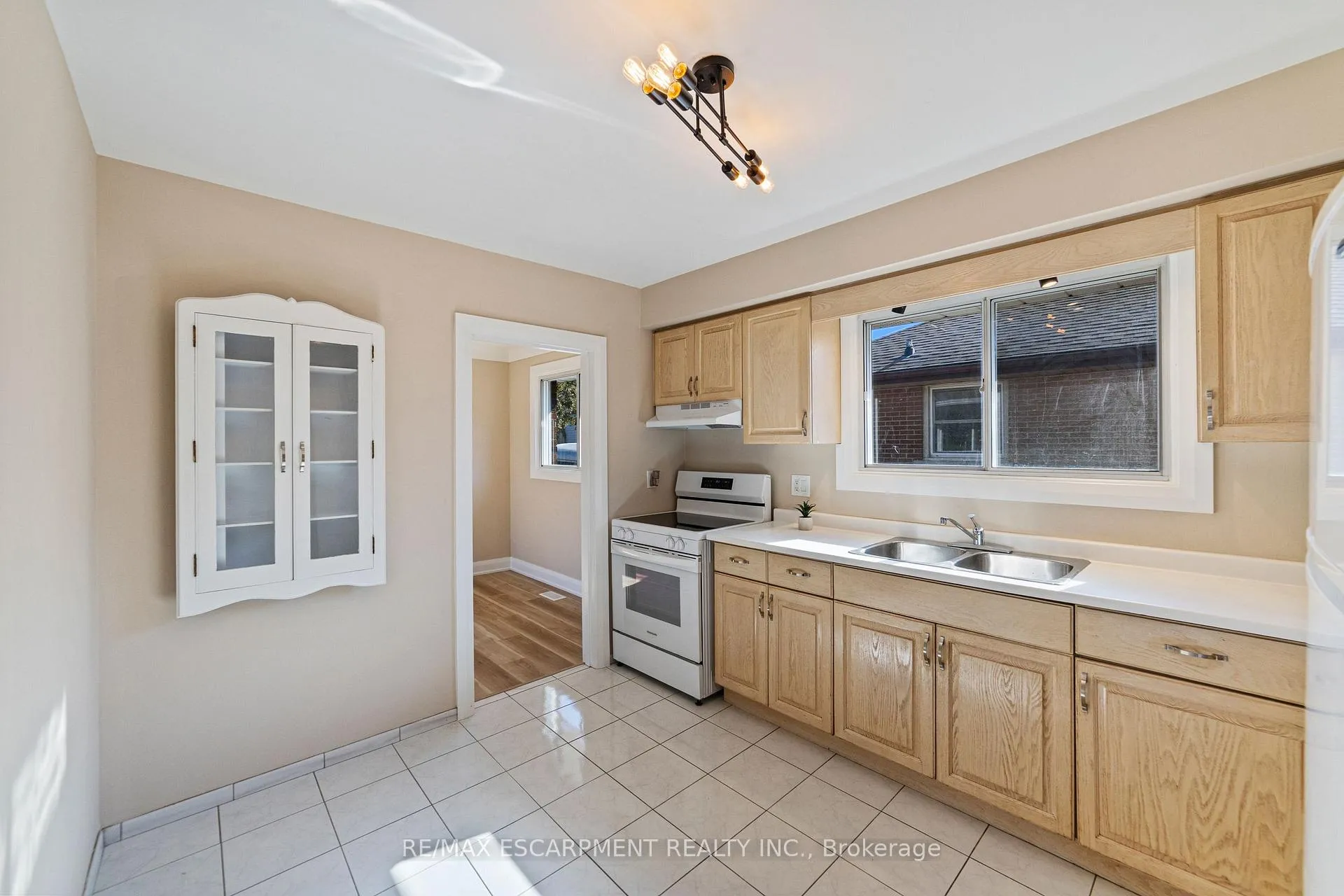 Photo 10 of 131 Sanatorium Road, Hamilton, Buchanan — HOMEH