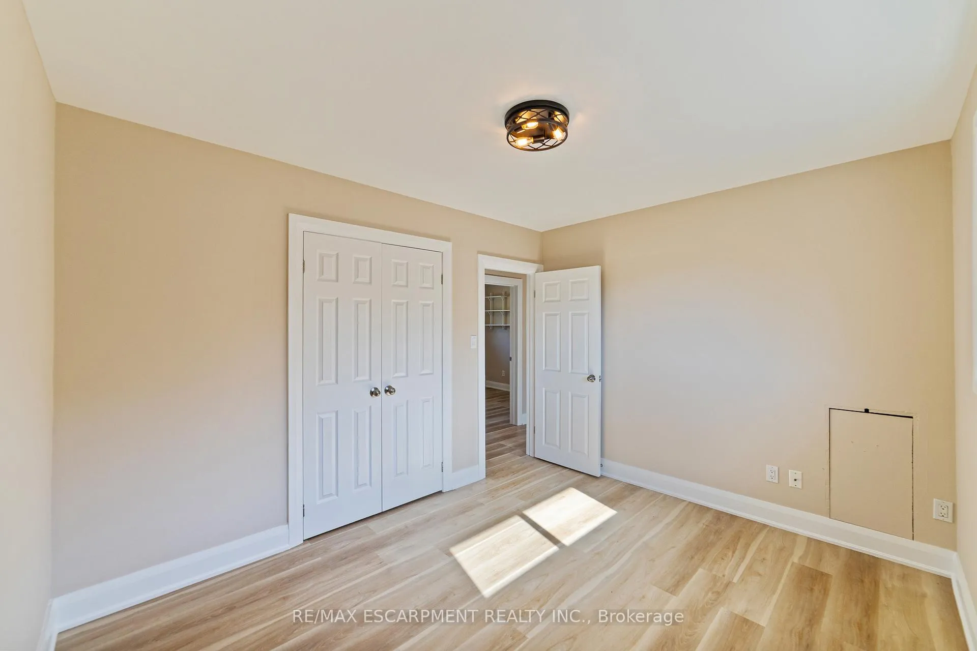 Photo 18 of 131 Sanatorium Road, Hamilton, Buchanan — HOMEH