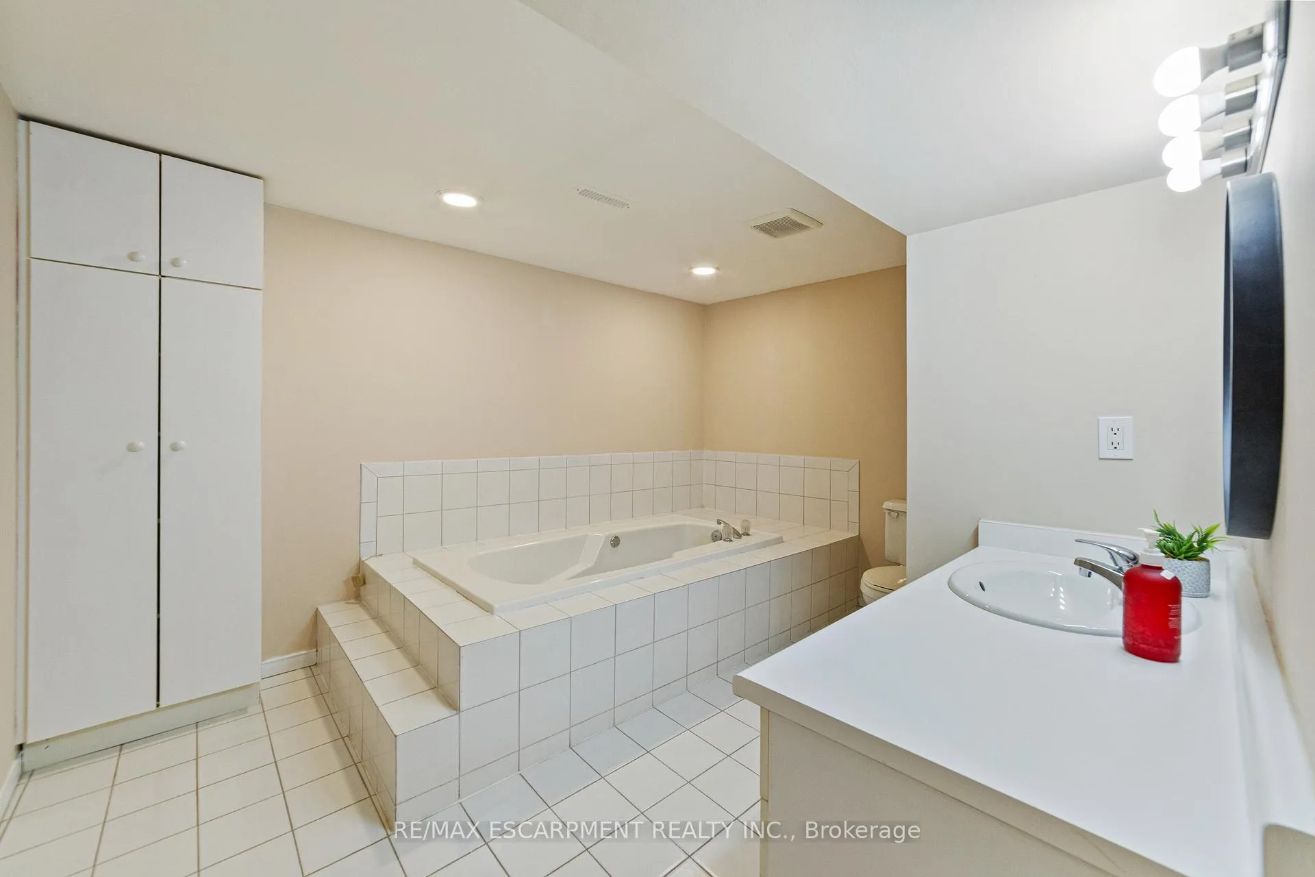 Photo 21 of 131 Sanatorium Road, Hamilton, Buchanan — HOMEH