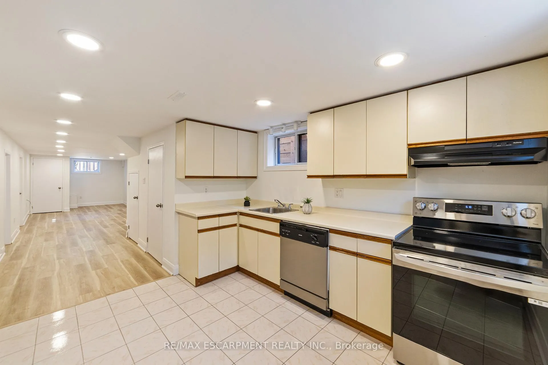 Photo 24 of 131 Sanatorium Road, Hamilton, Buchanan — HOMEH