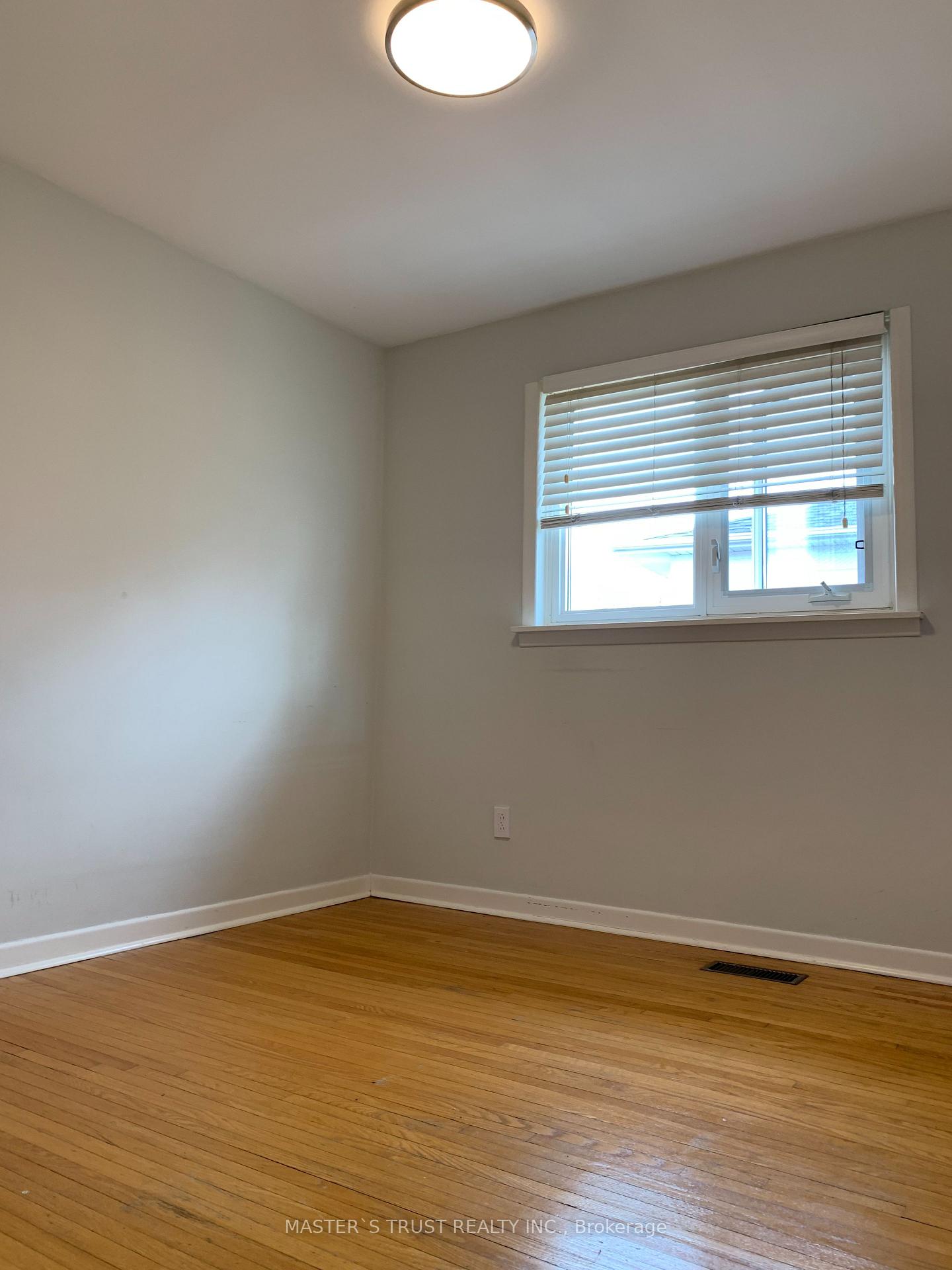Photo 6 of 46 Erinlea Crescent, Scarborough, Woburn — HOMEH