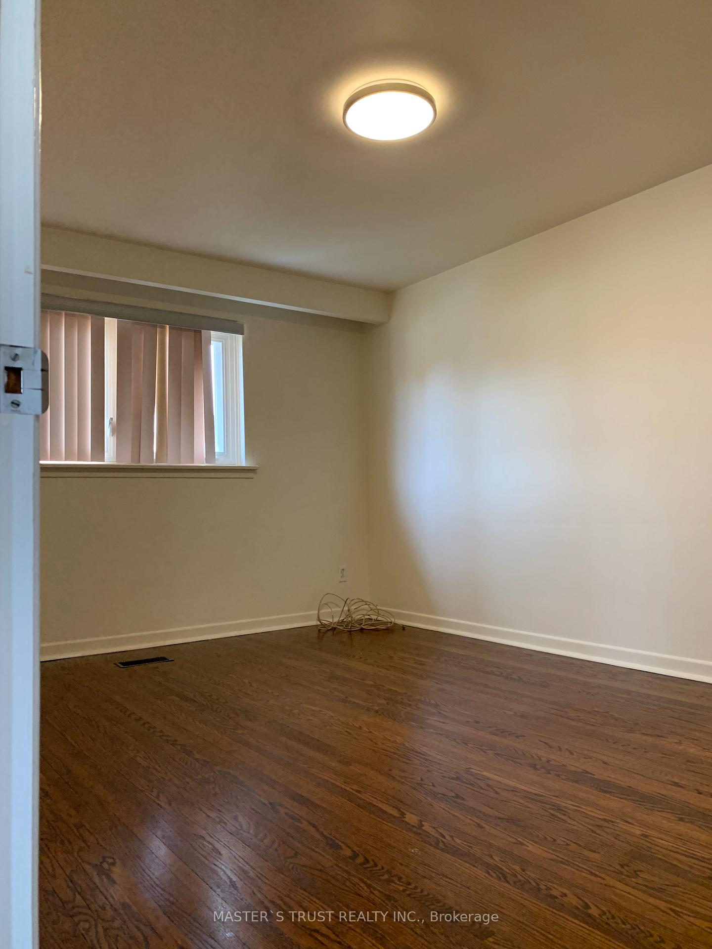 Photo 7 of 46 Erinlea Crescent, Scarborough, Woburn — HOMEH