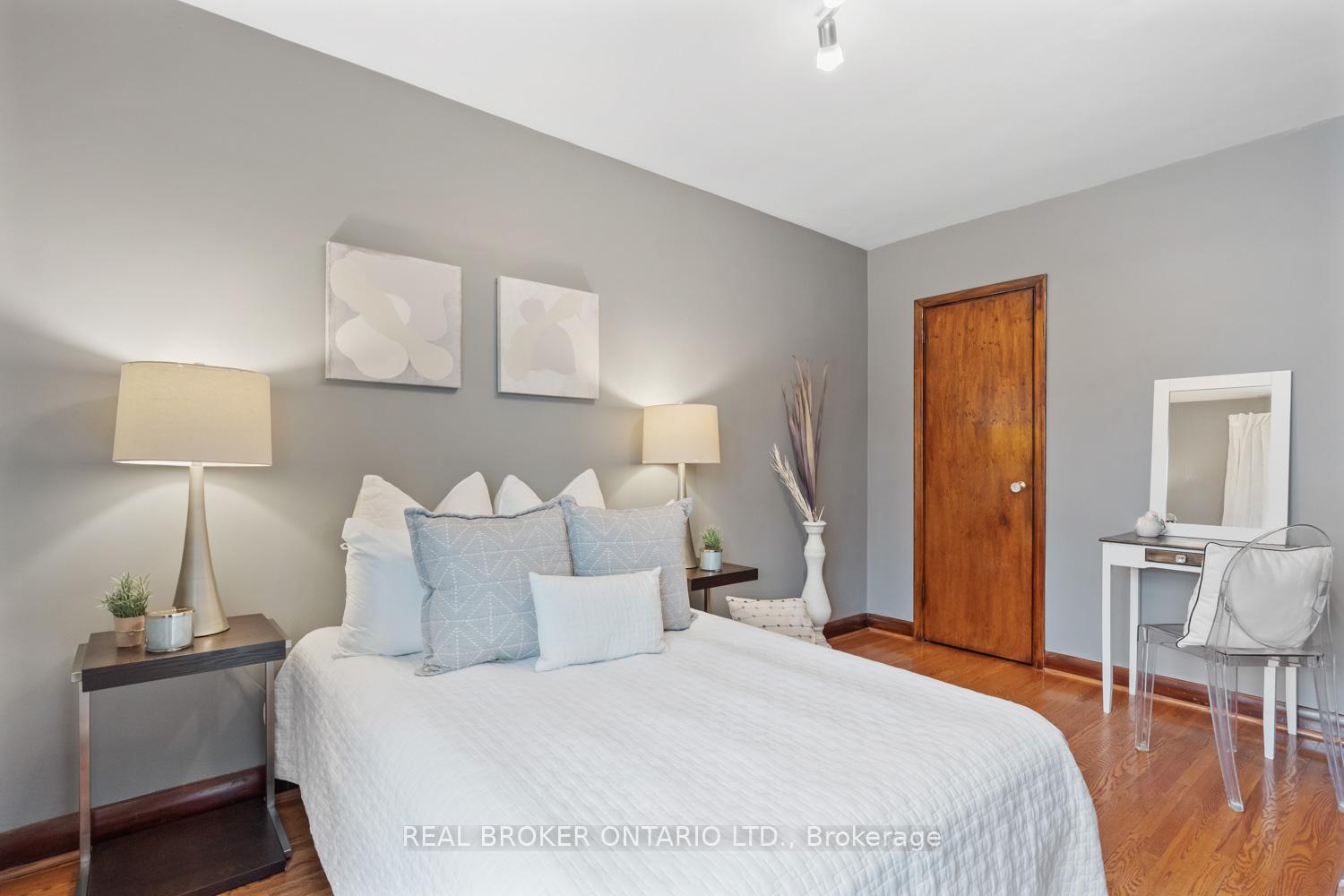 Photo 14 of 32 Ronway Crescent, Scarborough, Woburn — HOMEH