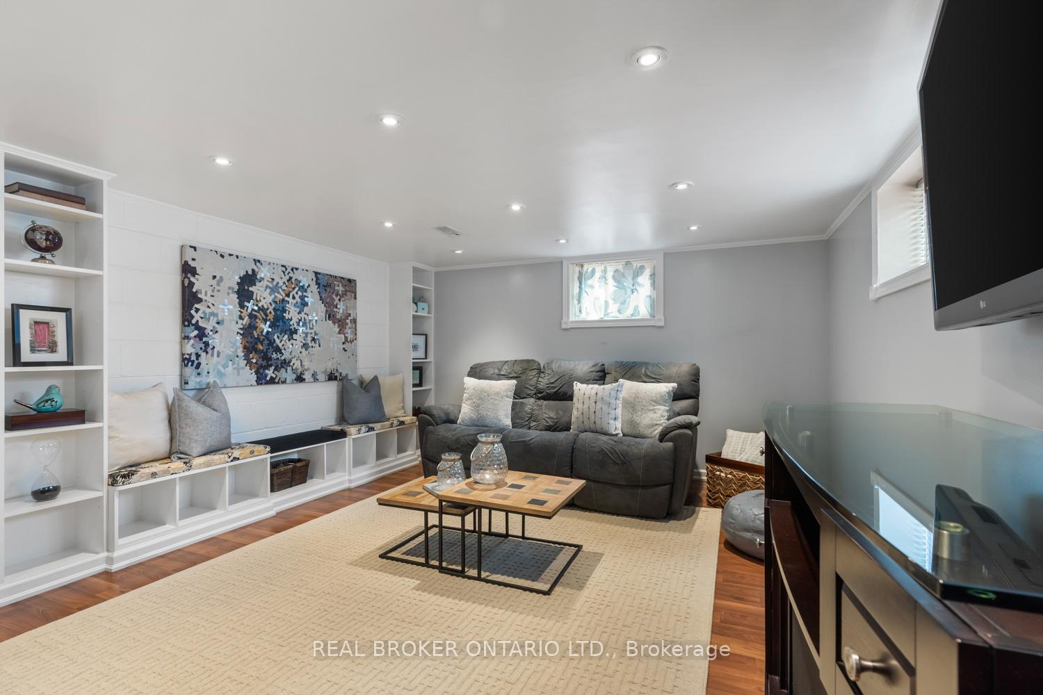 Photo 23 of 32 Ronway Crescent, Scarborough, Woburn — HOMEH