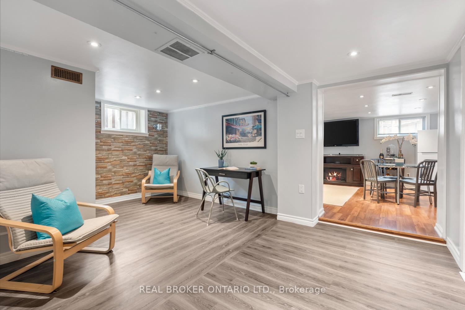 Photo 28 of 32 Ronway Crescent, Scarborough, Woburn — HOMEH