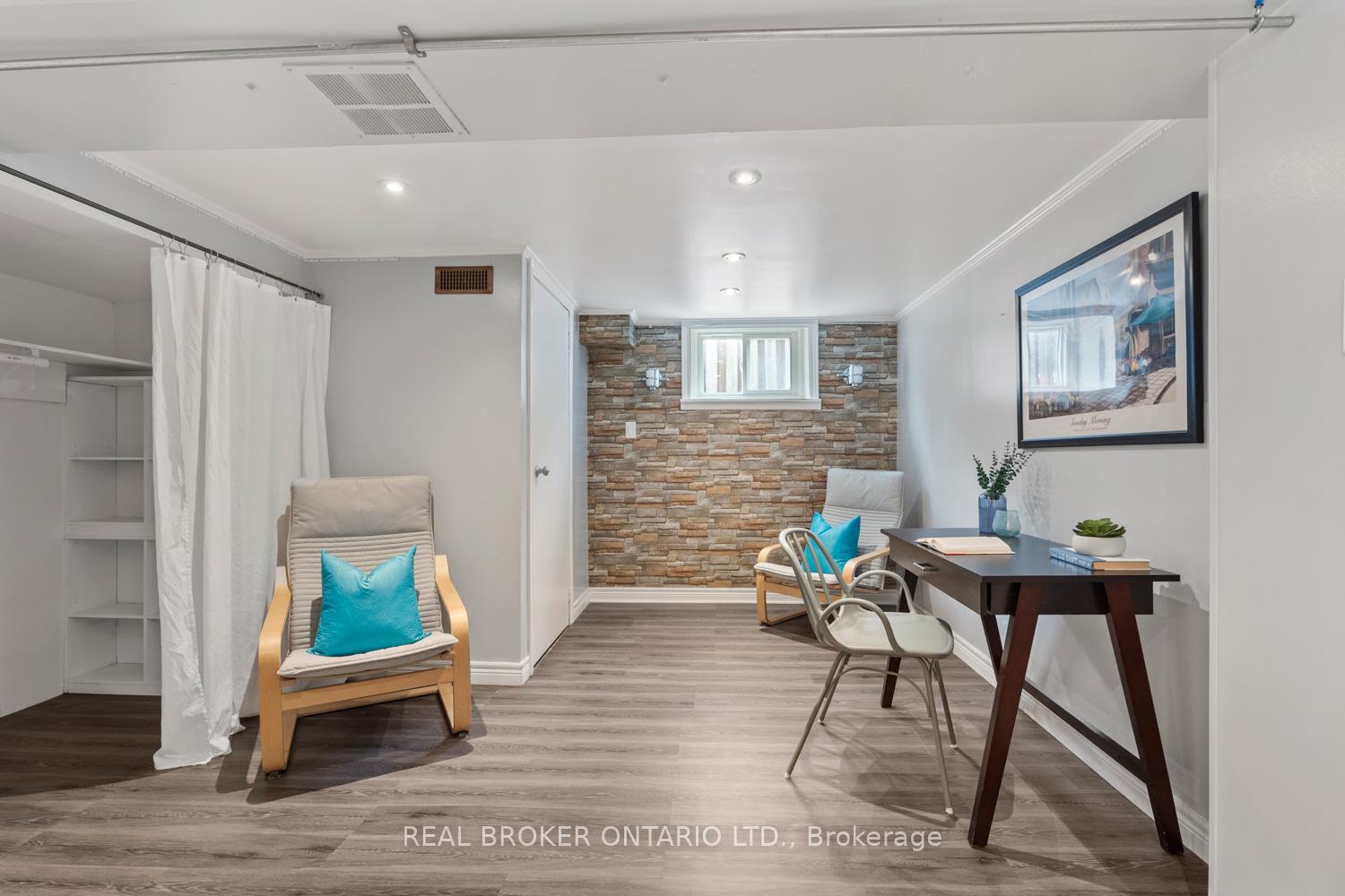 Photo 29 of 32 Ronway Crescent, Scarborough, Woburn — HOMEH