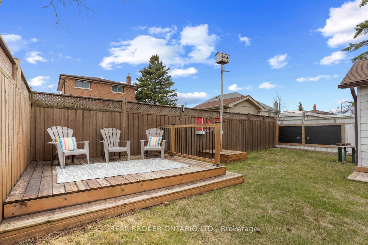 Photo 37 of 32 Ronway Crescent, Scarborough, Woburn — HOMEH