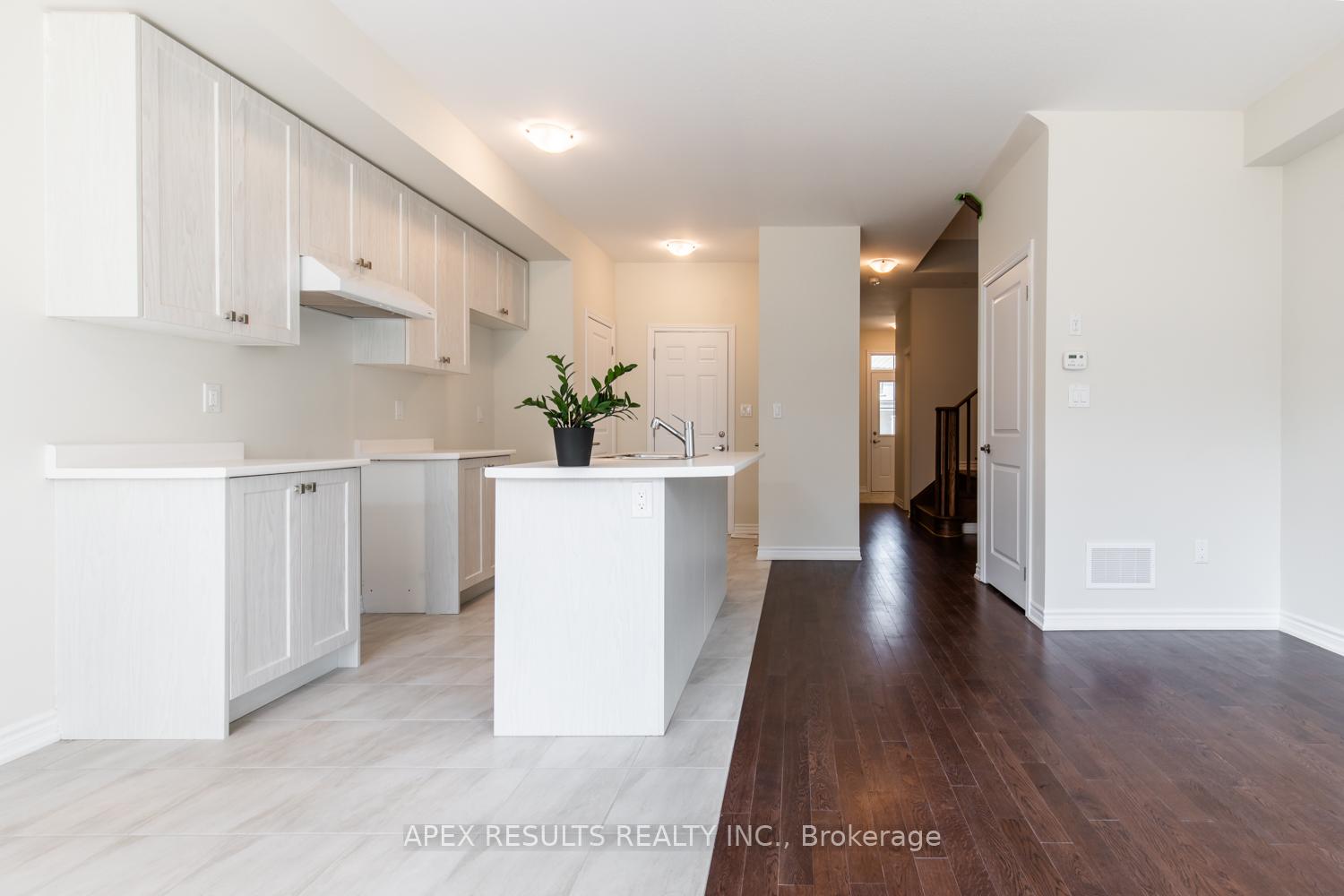 Photo 7 of 30 Sun Haven Lane, Thorold, Rolling Meadows — HOMEH
