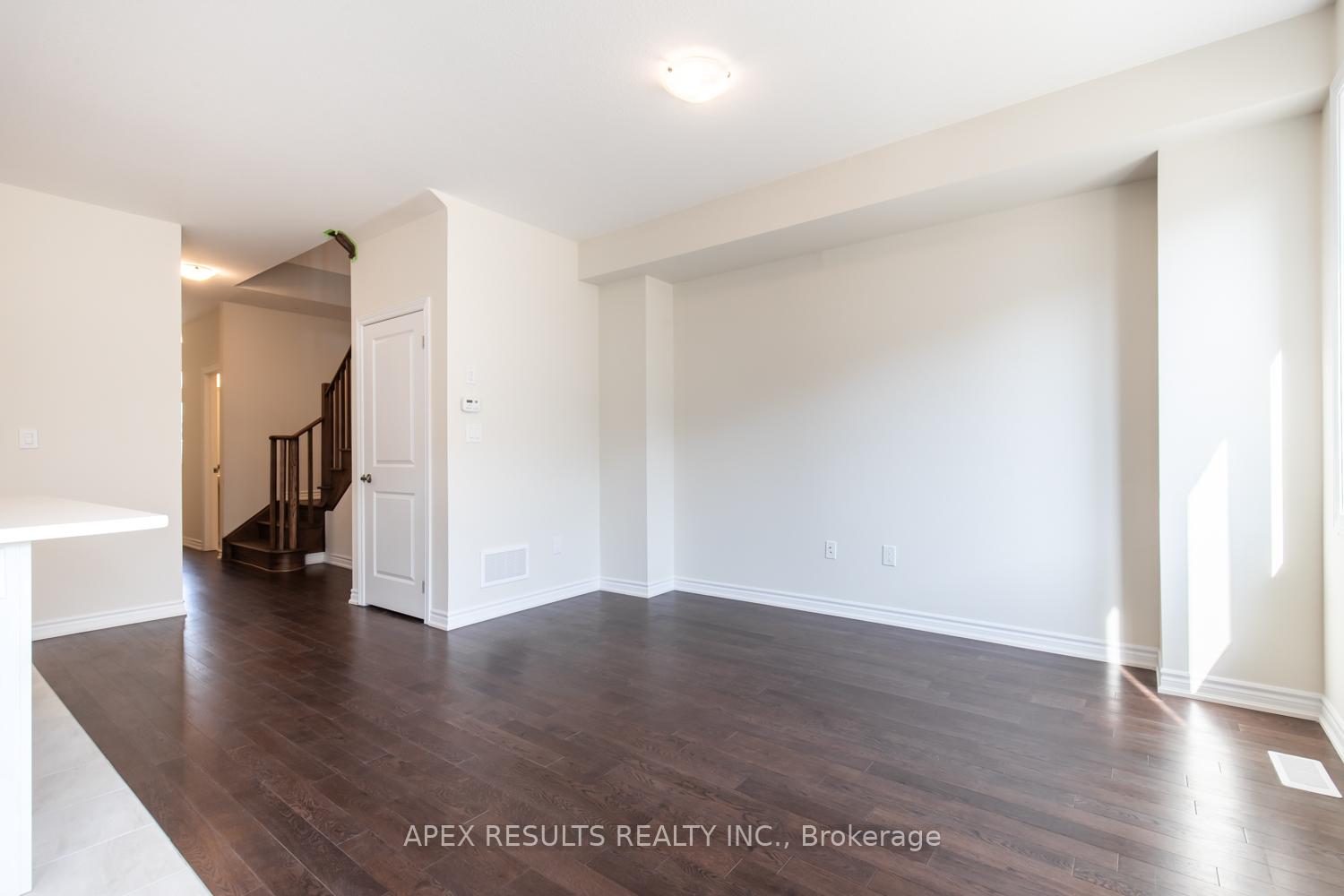 Photo 9 of 30 Sun Haven Lane, Thorold, Rolling Meadows — HOMEH