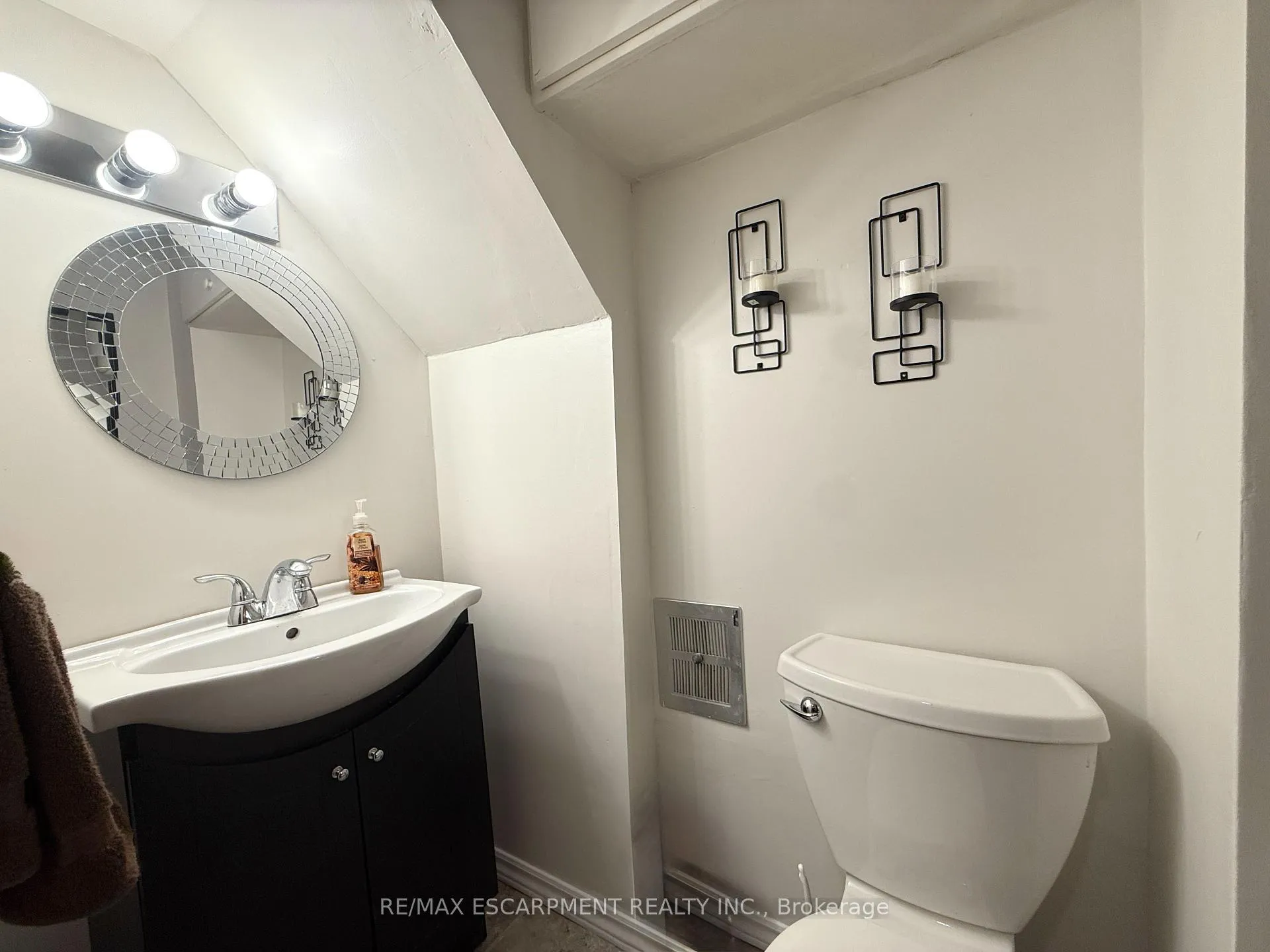 Photo 19 of 22 Gildea Street, Hamilton, Burkholme — HOMEH