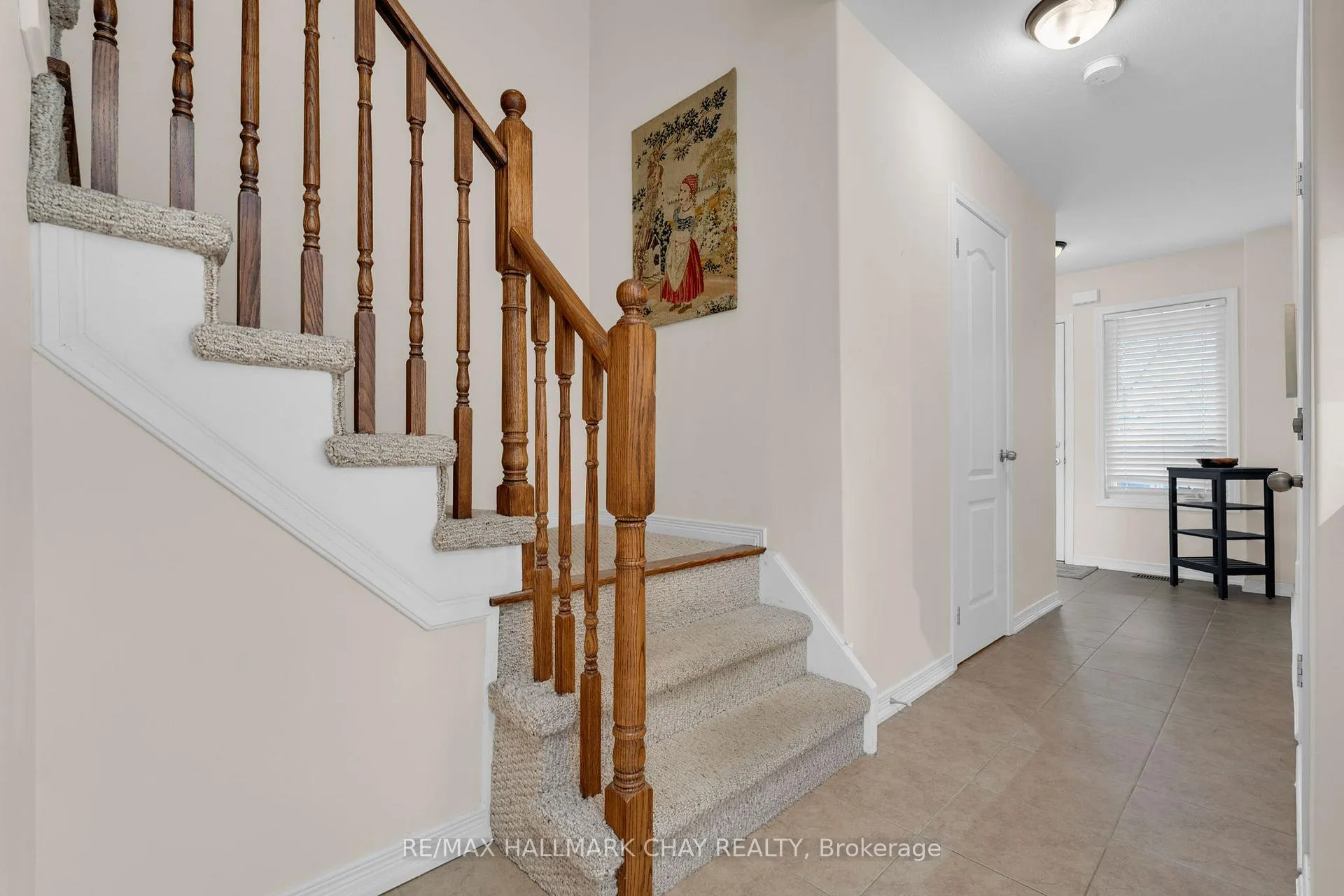 Photo 5 of Unit 38, 75 Prince William Way, Barrie, Innis-Shore — HOMEH