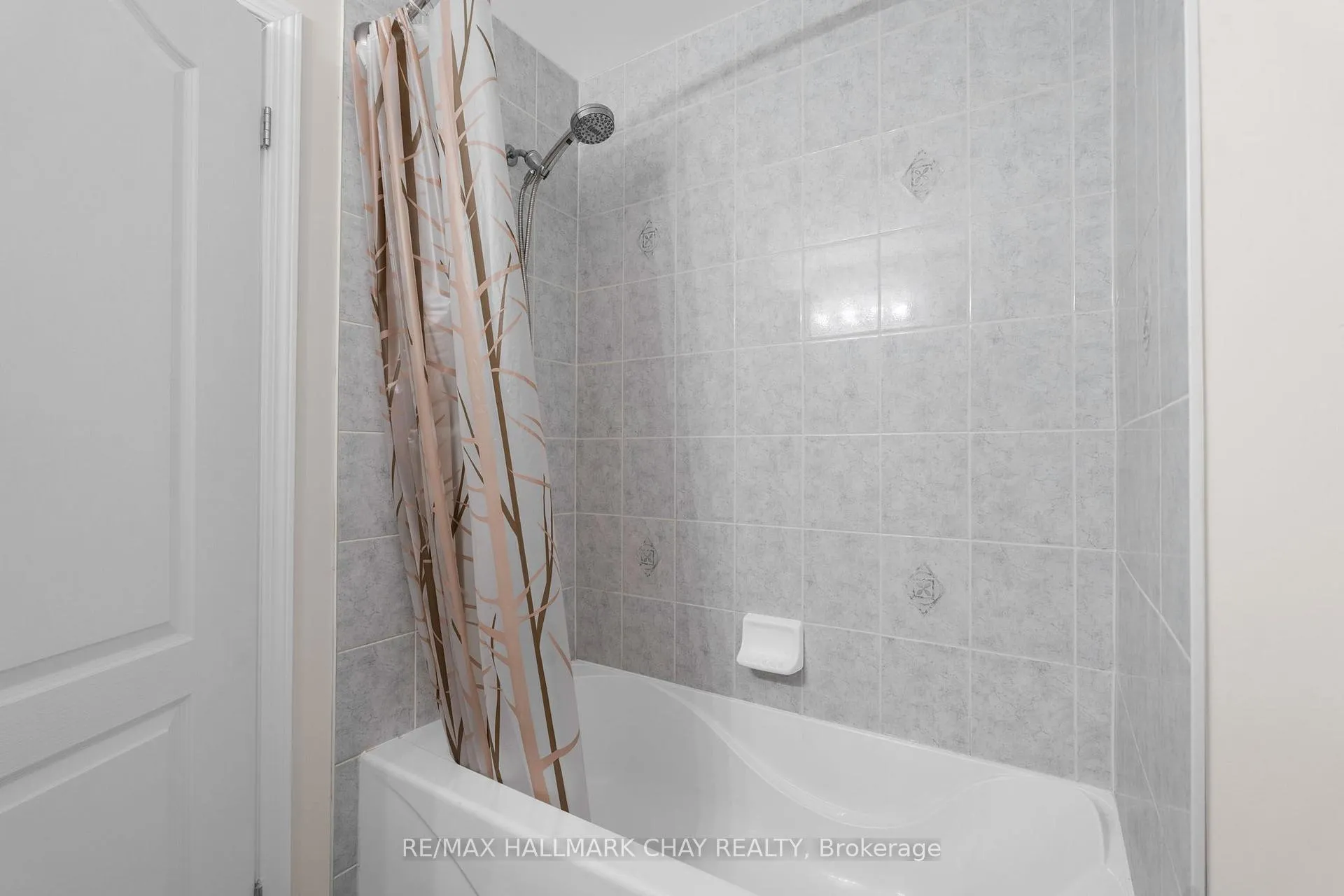 Photo 29 of Unit 38, 75 Prince William Way, Barrie, Innis-Shore — HOMEH