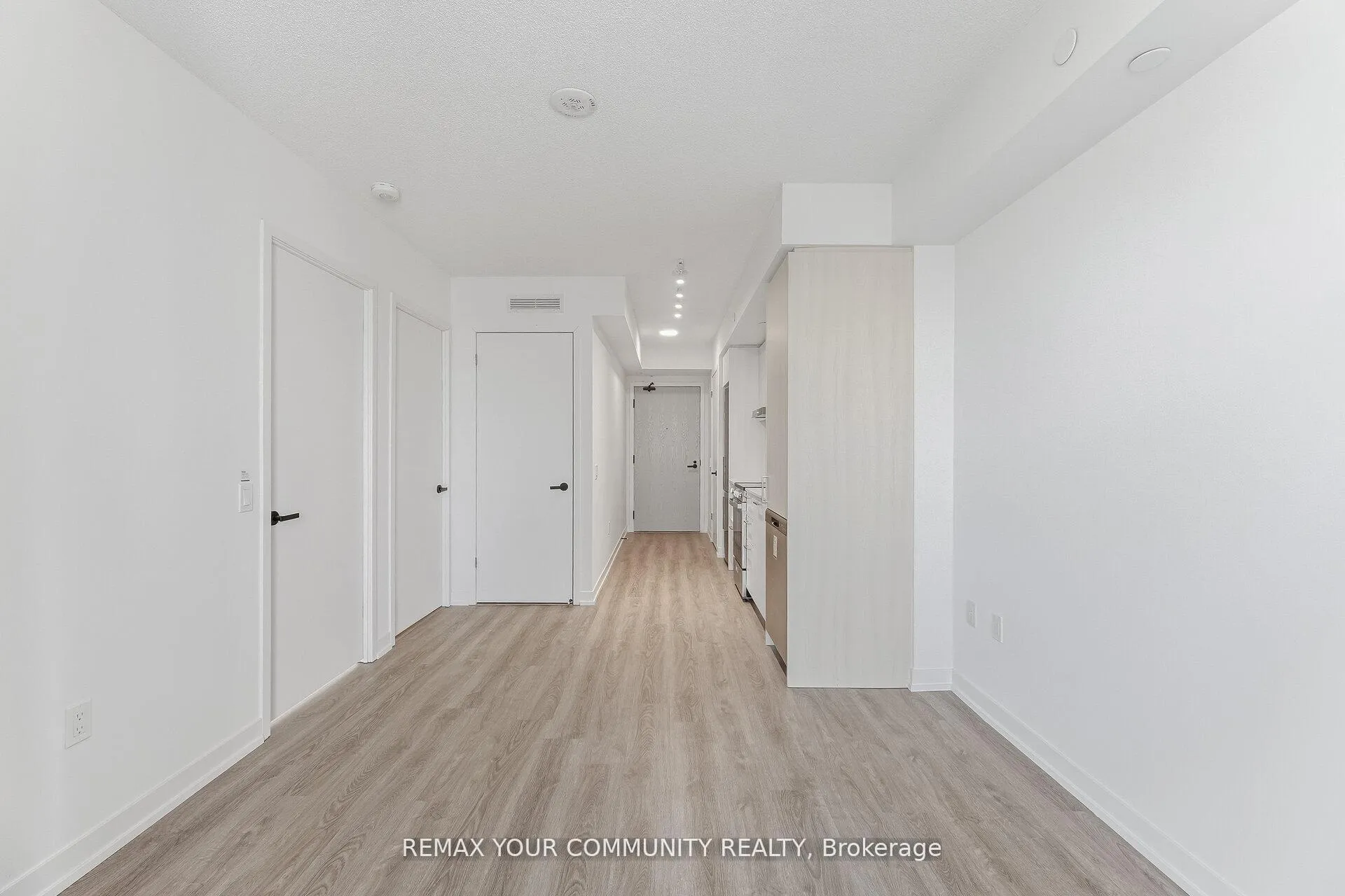 Photo 14 of Unit 3002, 195 Commerce Street, Vaughan, Vaughan Corporate Centre — HOMEH