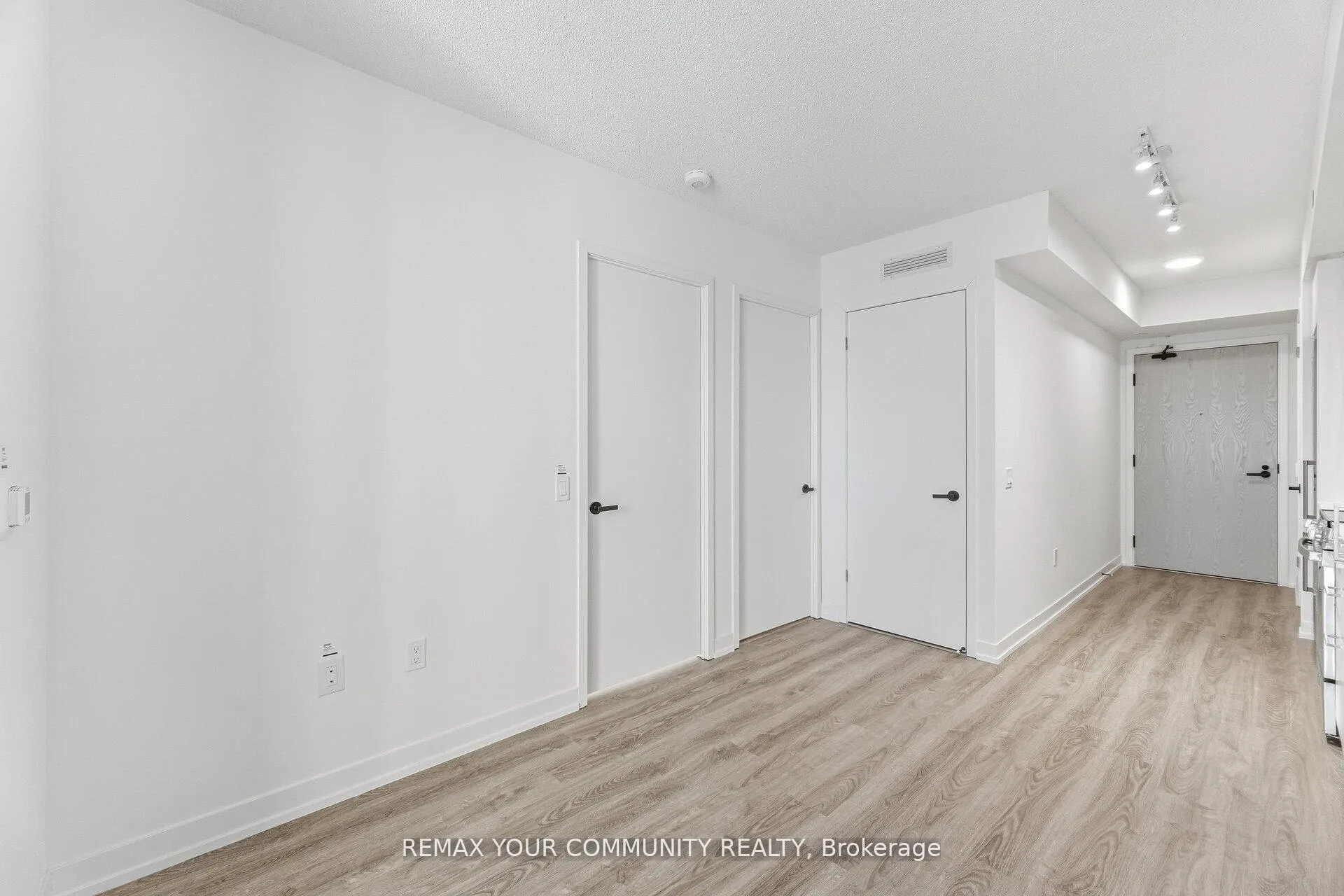 Photo 15 of Unit 3002, 195 Commerce Street, Vaughan, Vaughan Corporate Centre — HOMEH