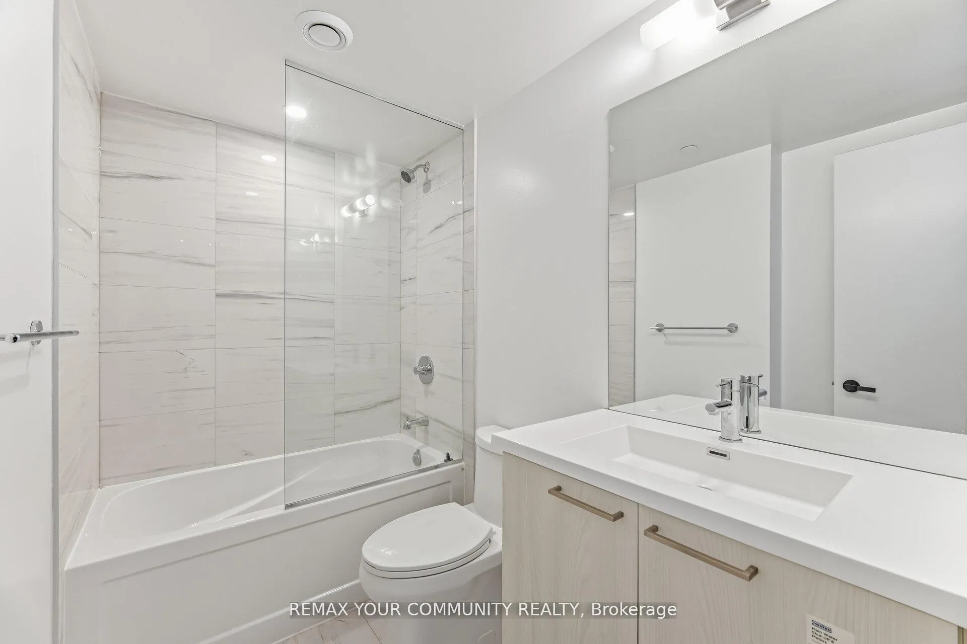 Photo 17 of Unit 3002, 195 Commerce Street, Vaughan, Vaughan Corporate Centre — HOMEH