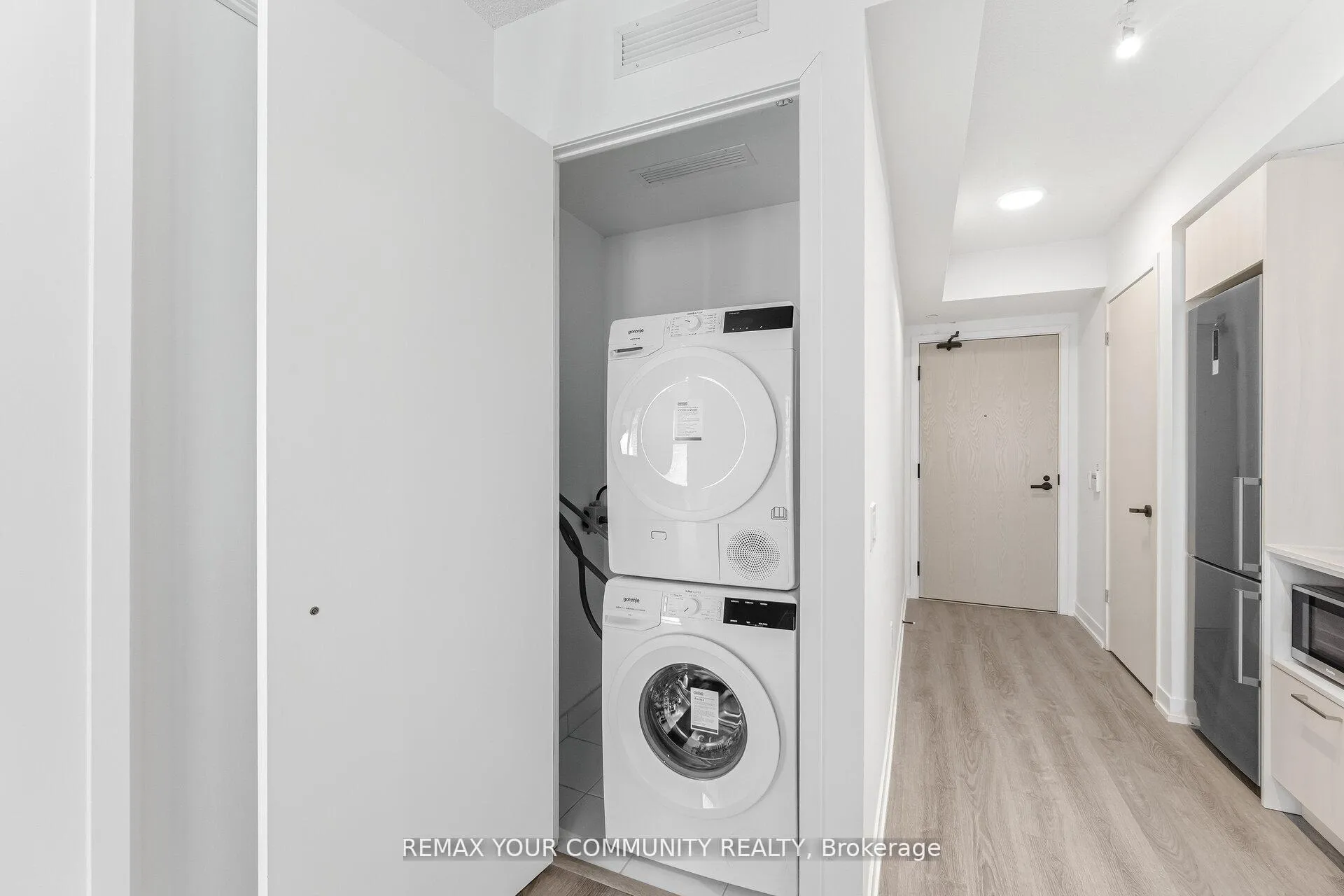 Photo 21 of Unit 3002, 195 Commerce Street, Vaughan, Vaughan Corporate Centre — HOMEH