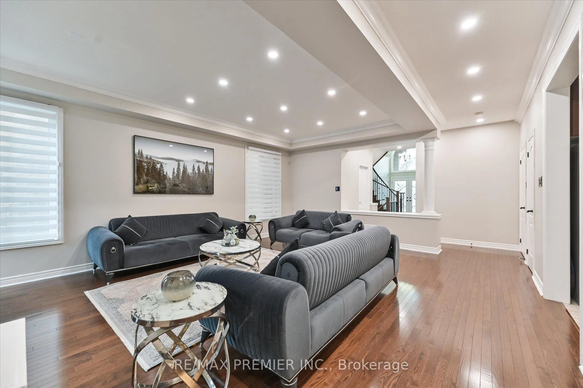 Photo 5 of 170 Ascalon Drive, Vaughan, Patterson — HOMEH