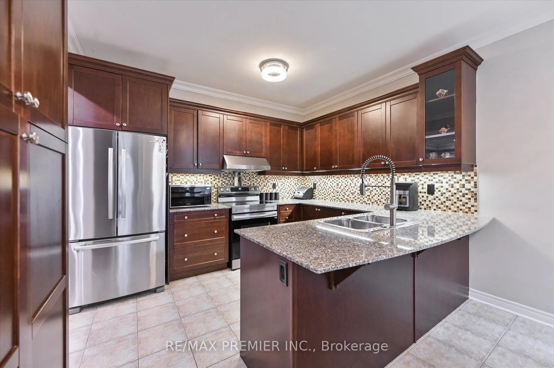 Photo 10 of 170 Ascalon Drive, Vaughan, Patterson — HOMEH