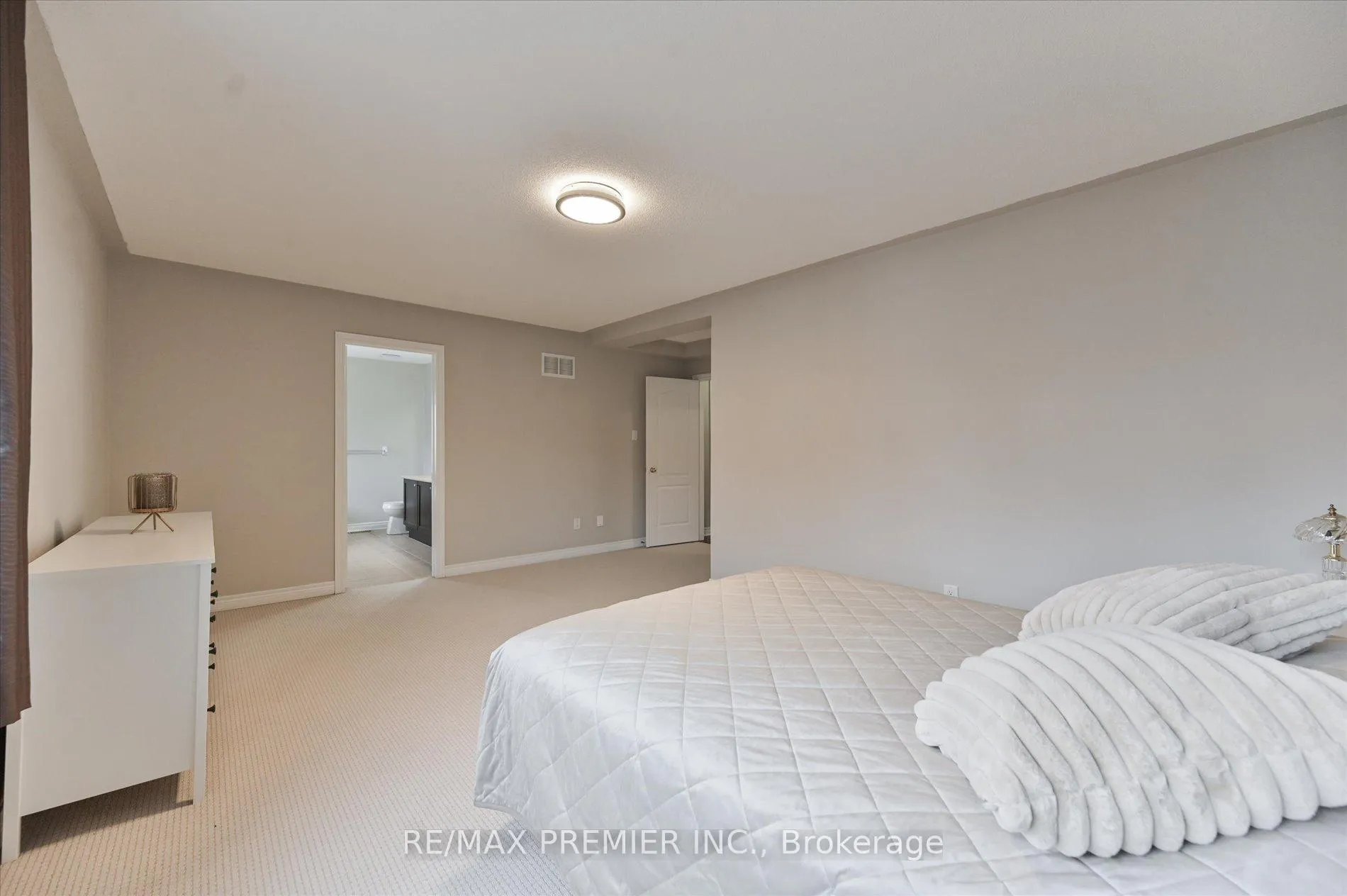 Photo 21 of 170 Ascalon Drive, Vaughan, Patterson — HOMEH