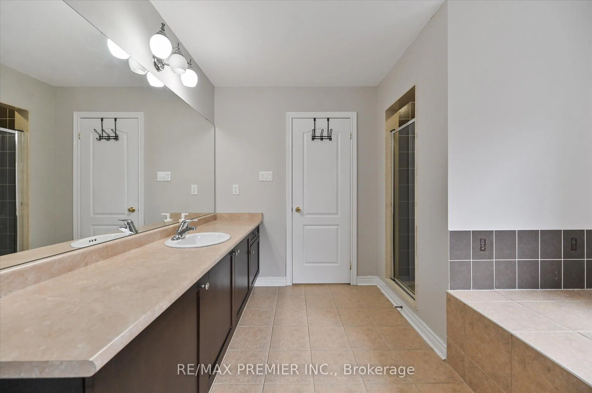 Photo 24 of 170 Ascalon Drive, Vaughan, Patterson — HOMEH