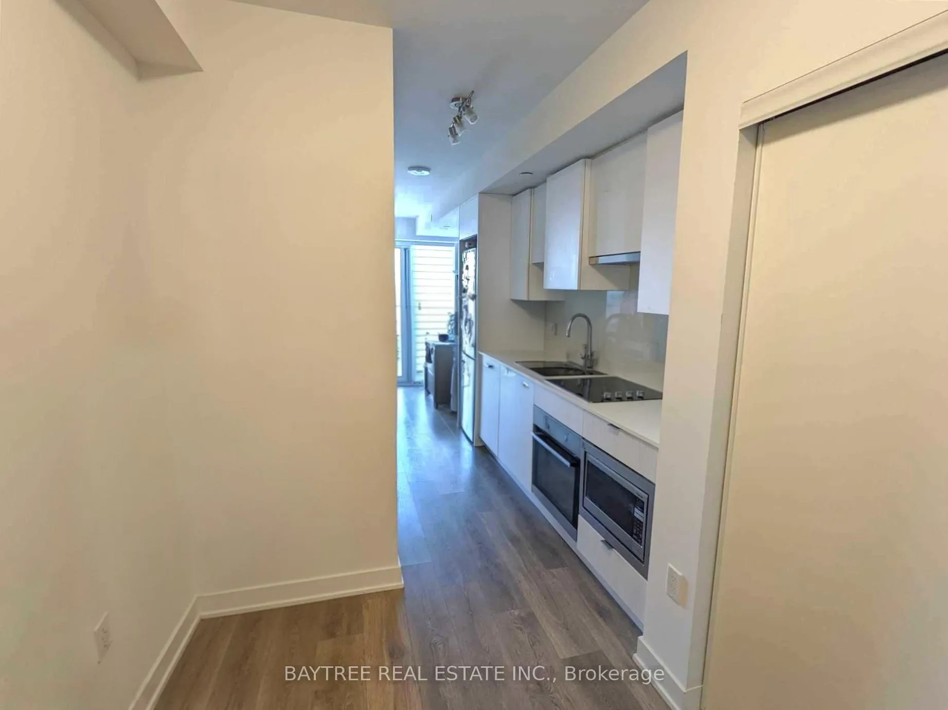 Photo 3 of Unit 3501, 99 Broadway Avenue, Toronto, Mount Pleasant West — HOMEH