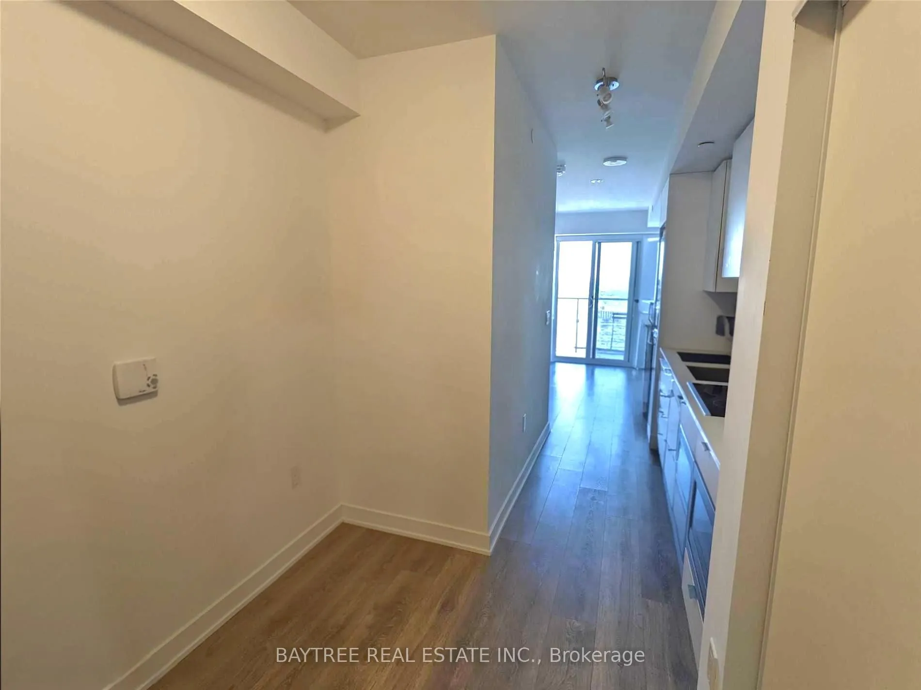 Photo 4 of Unit 3501, 99 Broadway Avenue, Toronto, Mount Pleasant West — HOMEH
