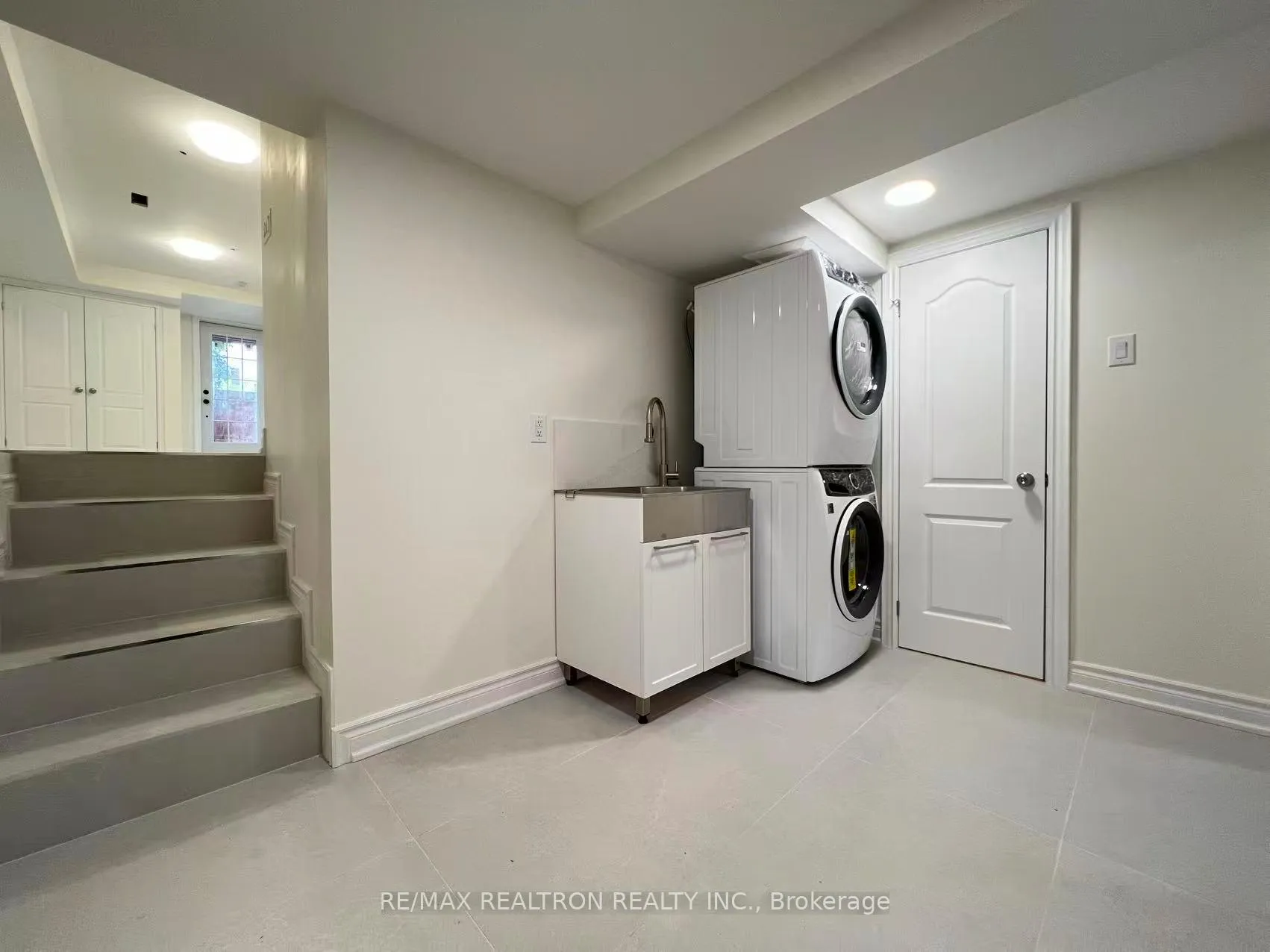 Photo 8 of Unit Bsmt, 329 Cherokee Boulevard, North York, Pleasant View — HOMEH