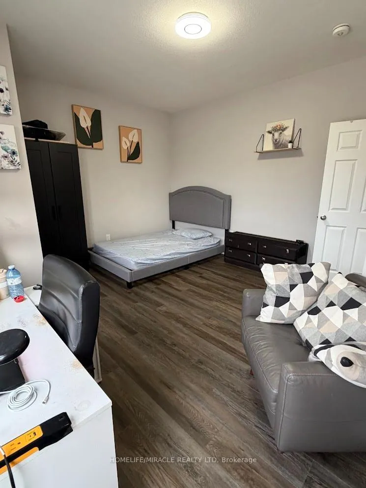 Photo 15 of 67 Saddlebrook Court, Kitchener — HOMEH