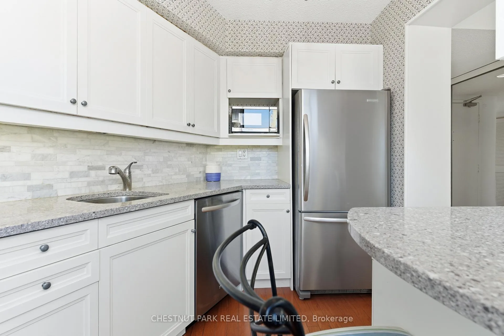 Photo 9 of Unit Ph 21, 296 Mill Road, Etobicoke, Markland Wood — HOMEH