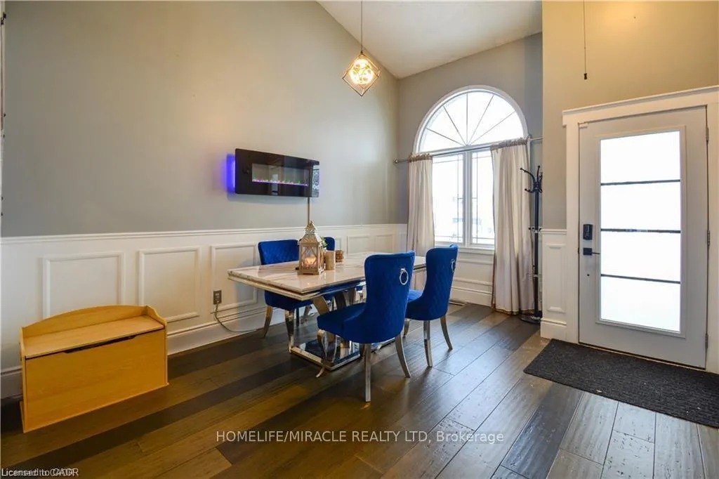 Photo 7 of 39 Endeavour Drive, Cambridge — HOMEH