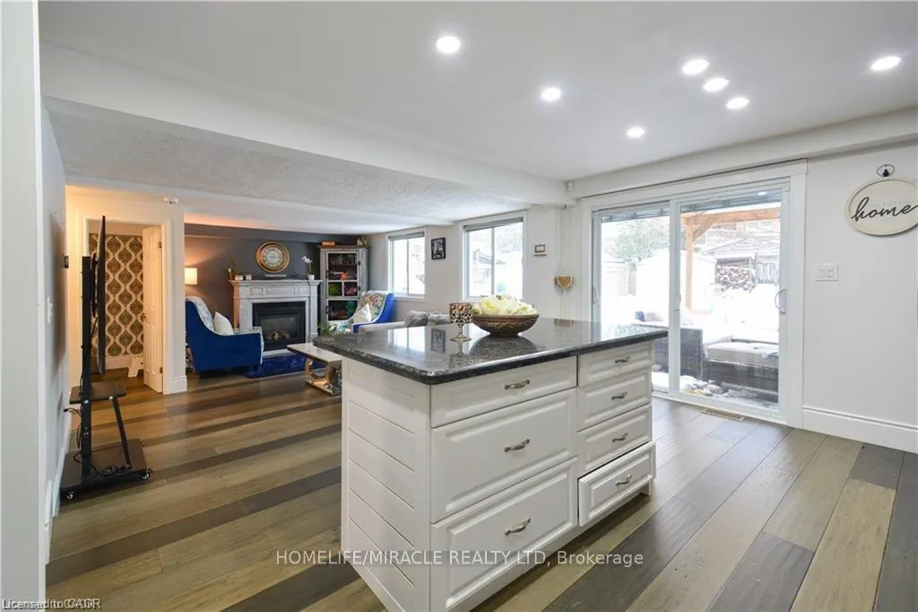 Photo 13 of 39 Endeavour Drive, Cambridge — HOMEH