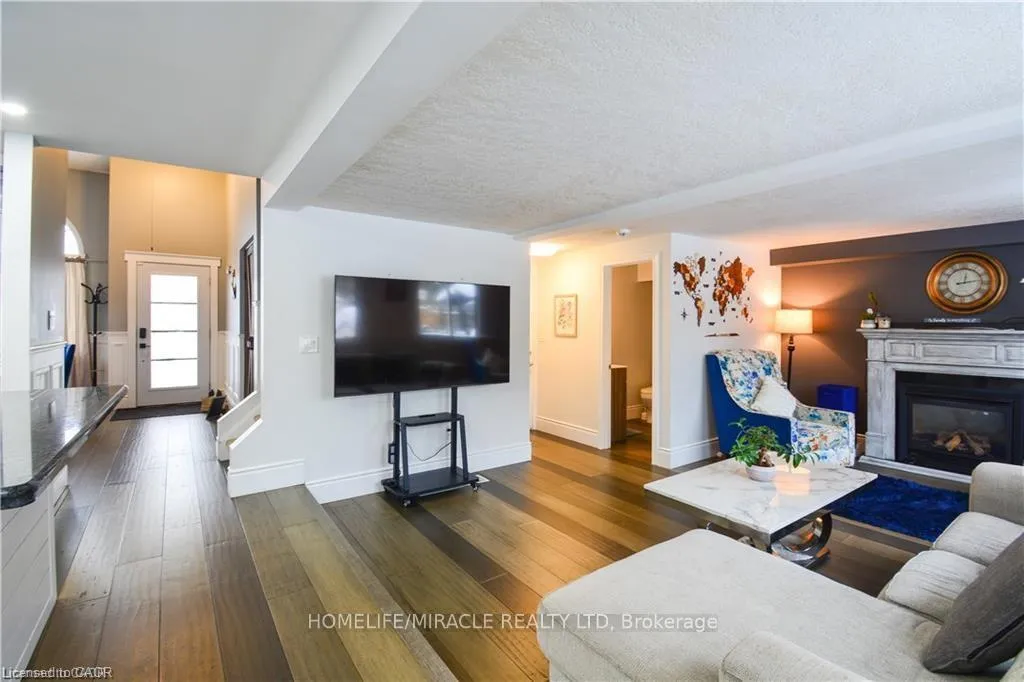 Photo 14 of 39 Endeavour Drive, Cambridge — HOMEH