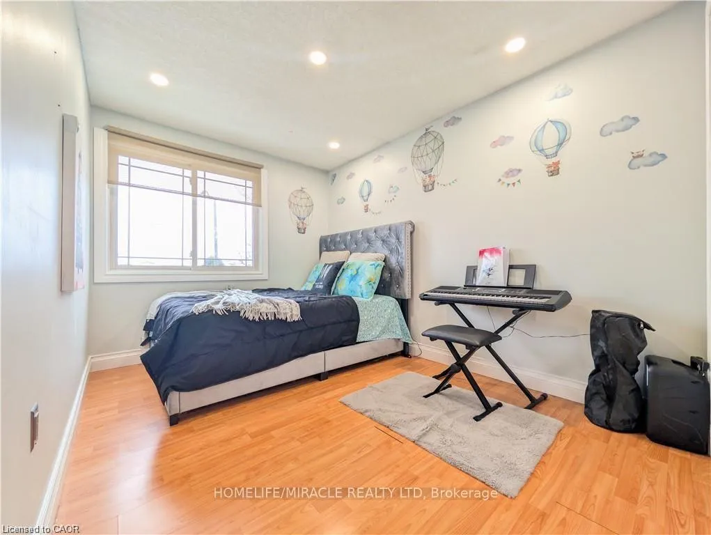 Photo 22 of 39 Endeavour Drive, Cambridge — HOMEH