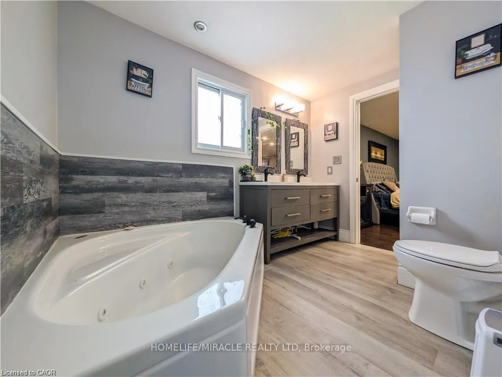 Photo 25 of 39 Endeavour Drive, Cambridge — HOMEH