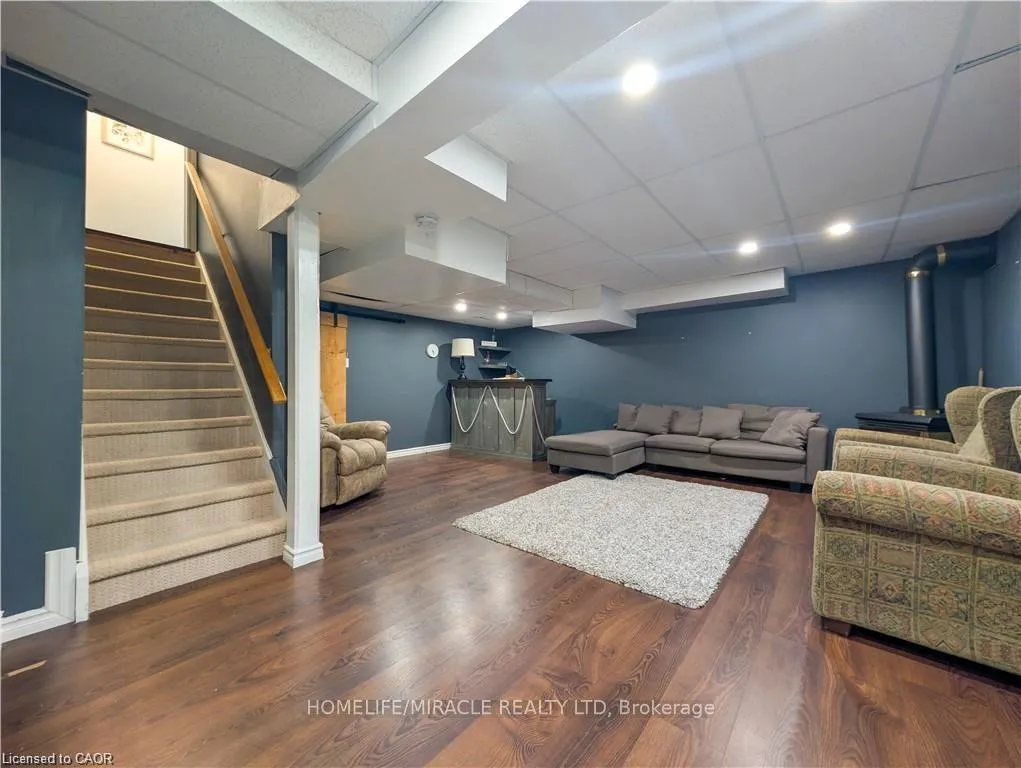 Photo 30 of 39 Endeavour Drive, Cambridge — HOMEH