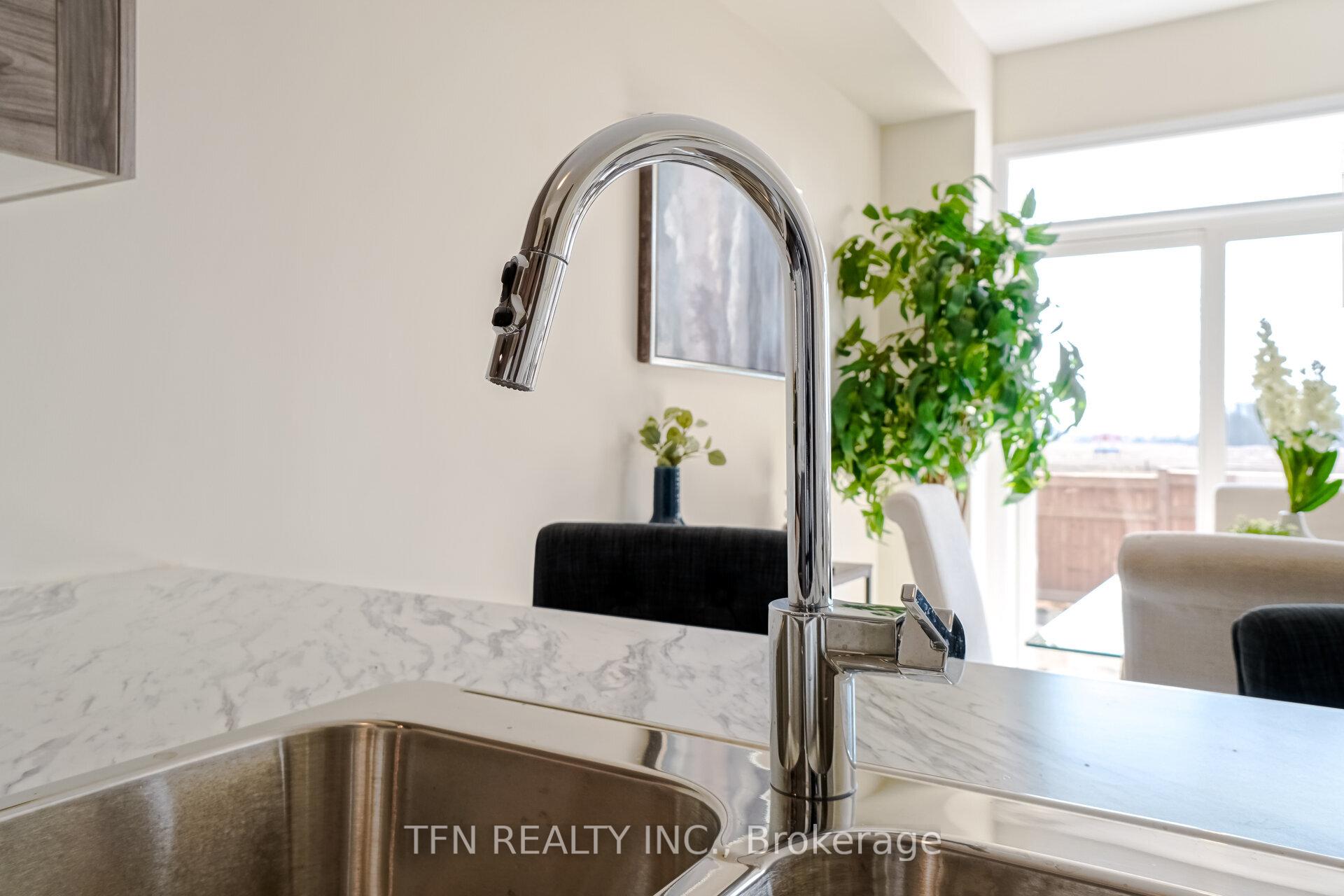Photo 6 of 266 Explorer Way, Thorold, Rolling Meadows — HOMEH