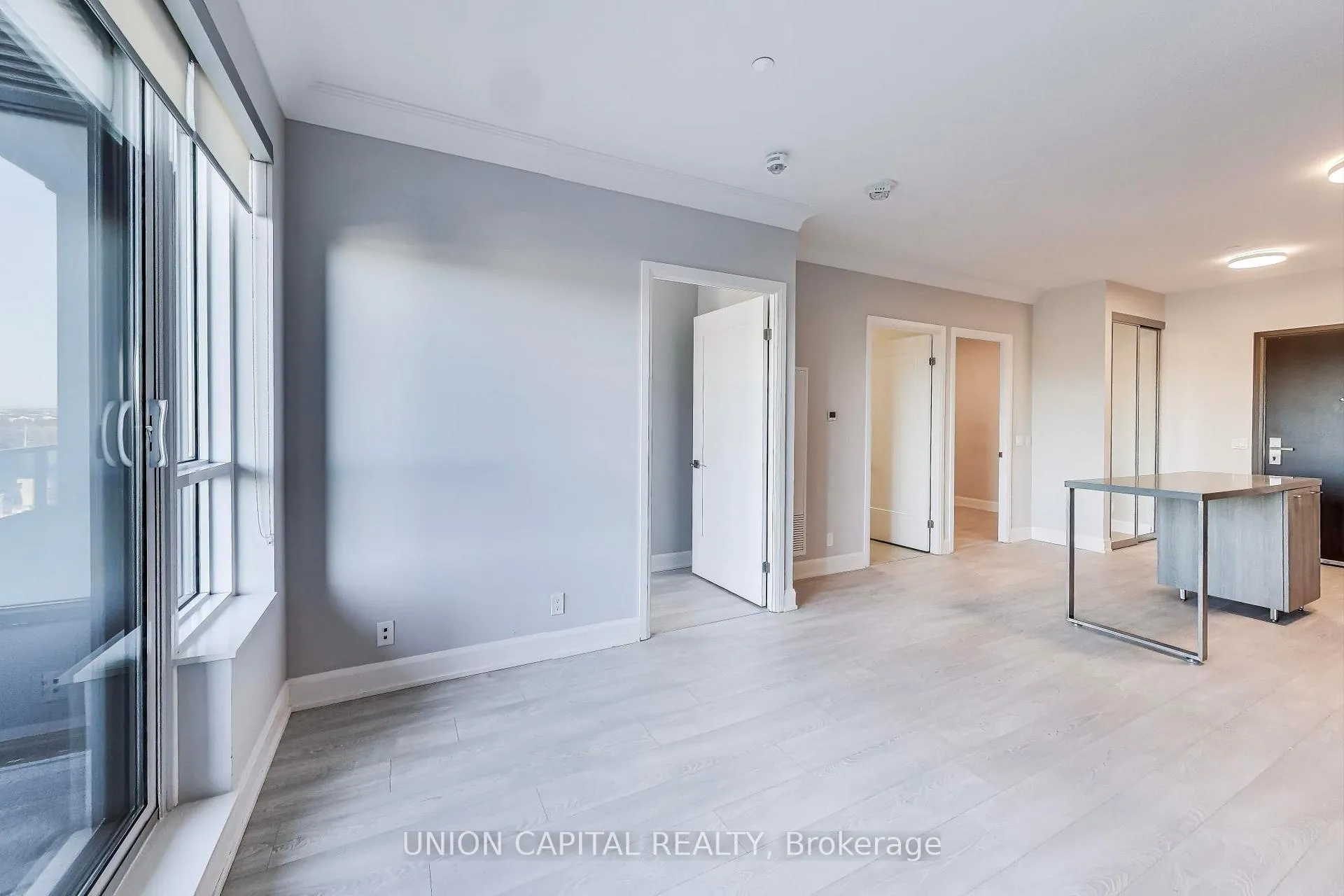 Photo 5 of Unit 1012, 38 Water Walk Drive, Markham, Unionville — HOMEH