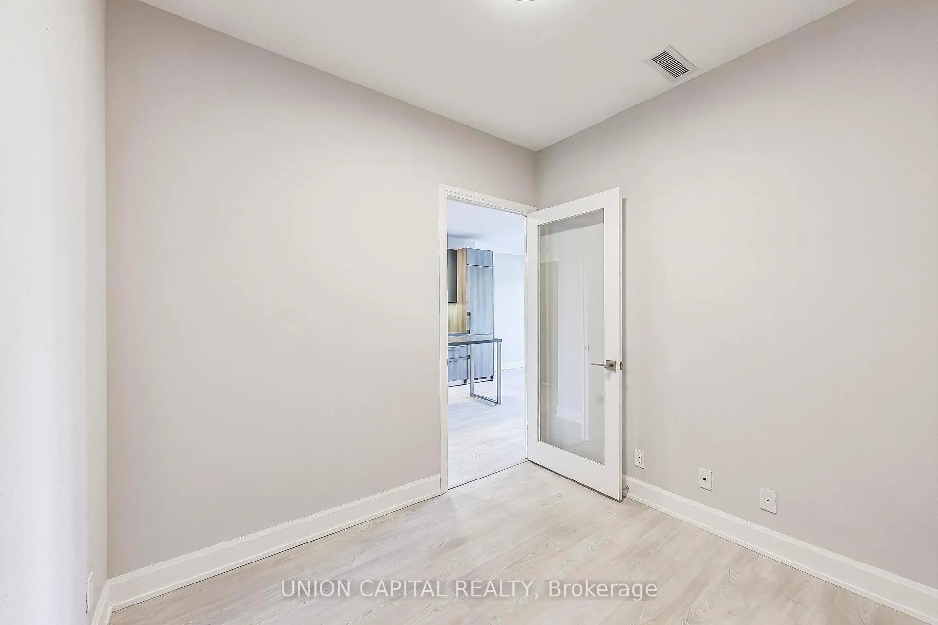 Photo 14 of Unit 1012, 38 Water Walk Drive, Markham, Unionville — HOMEH